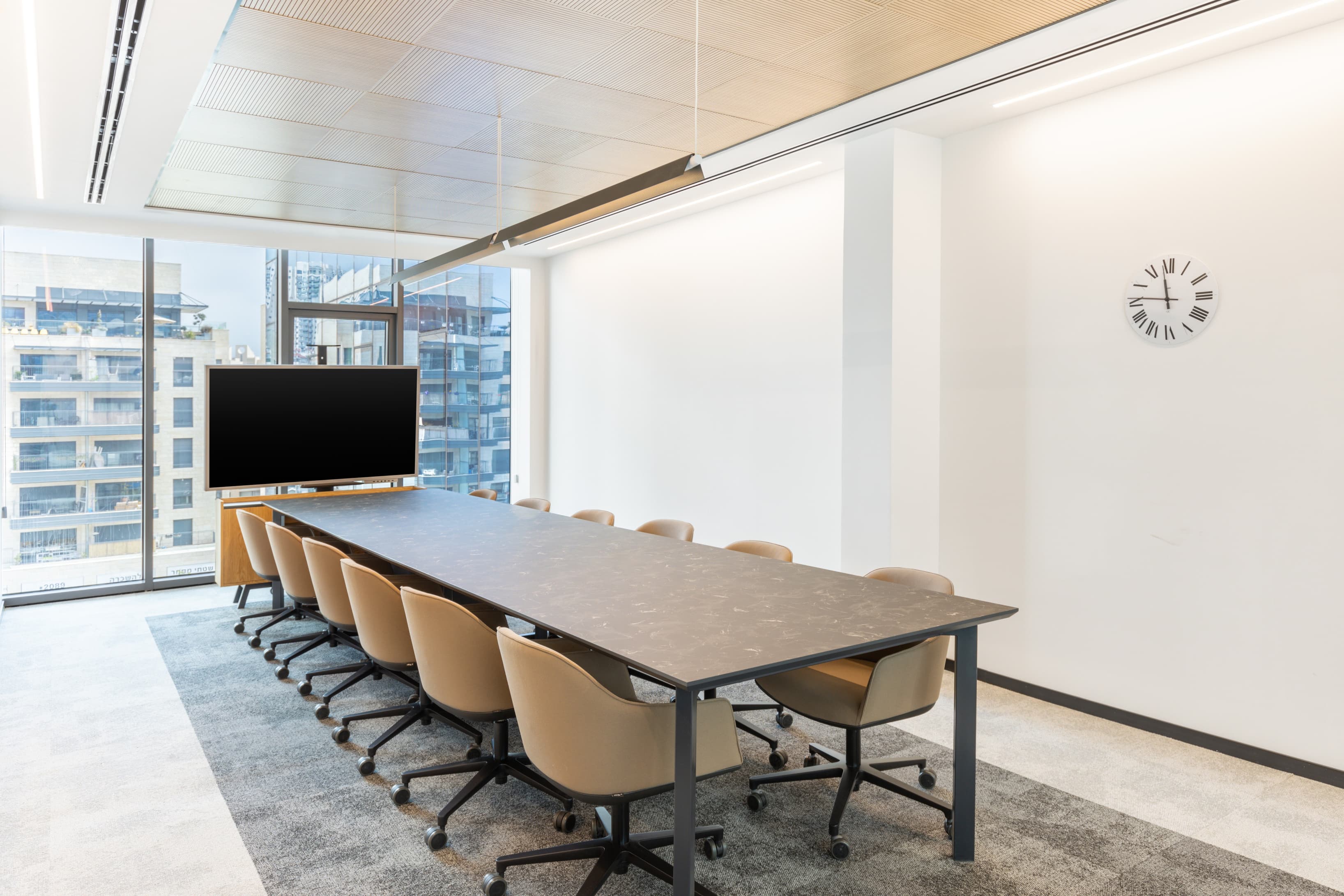 Modi'in, Dam HaMacbim Street image 3