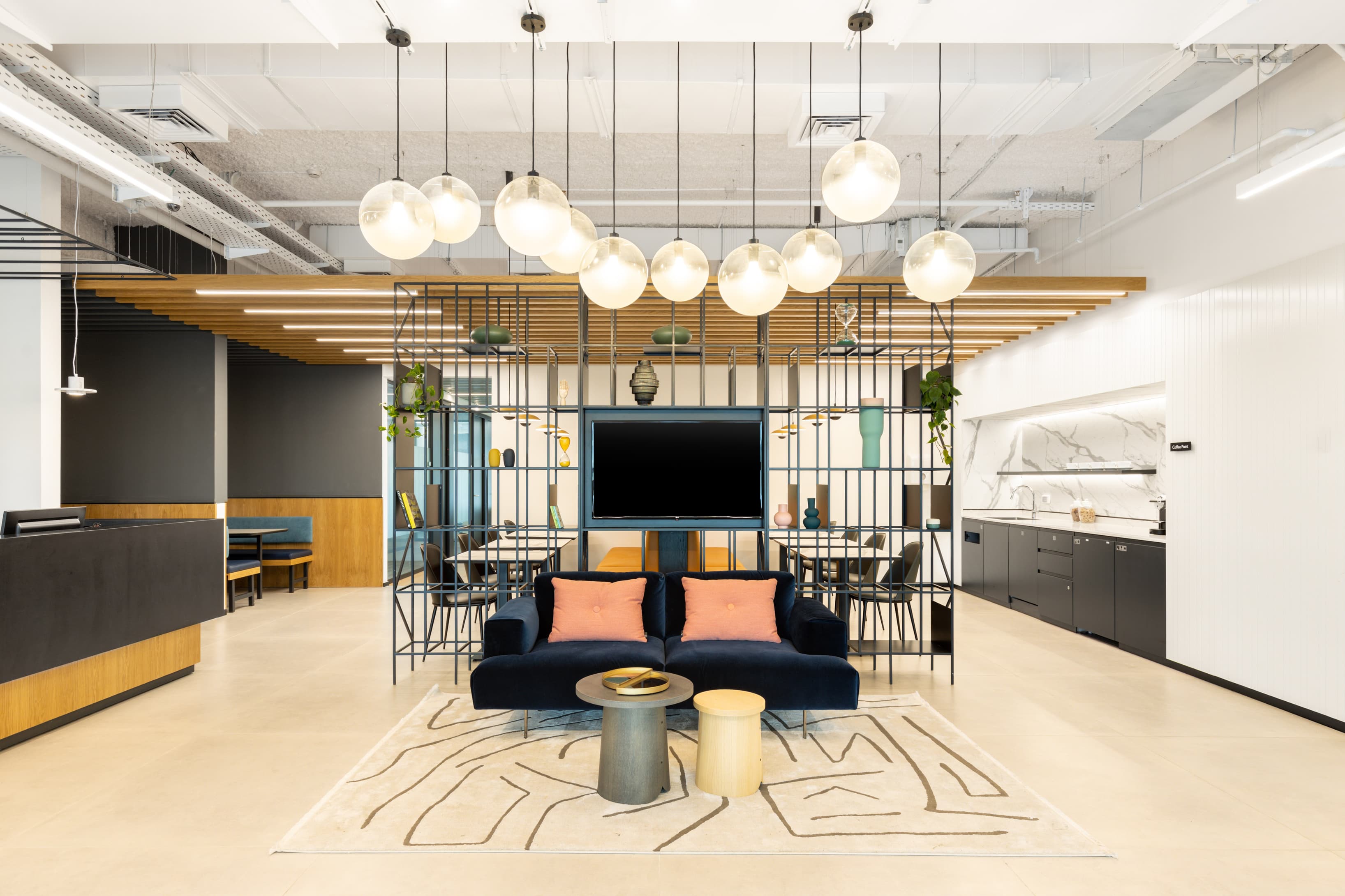 Modi'in, Dam HaMacbim Street image 6