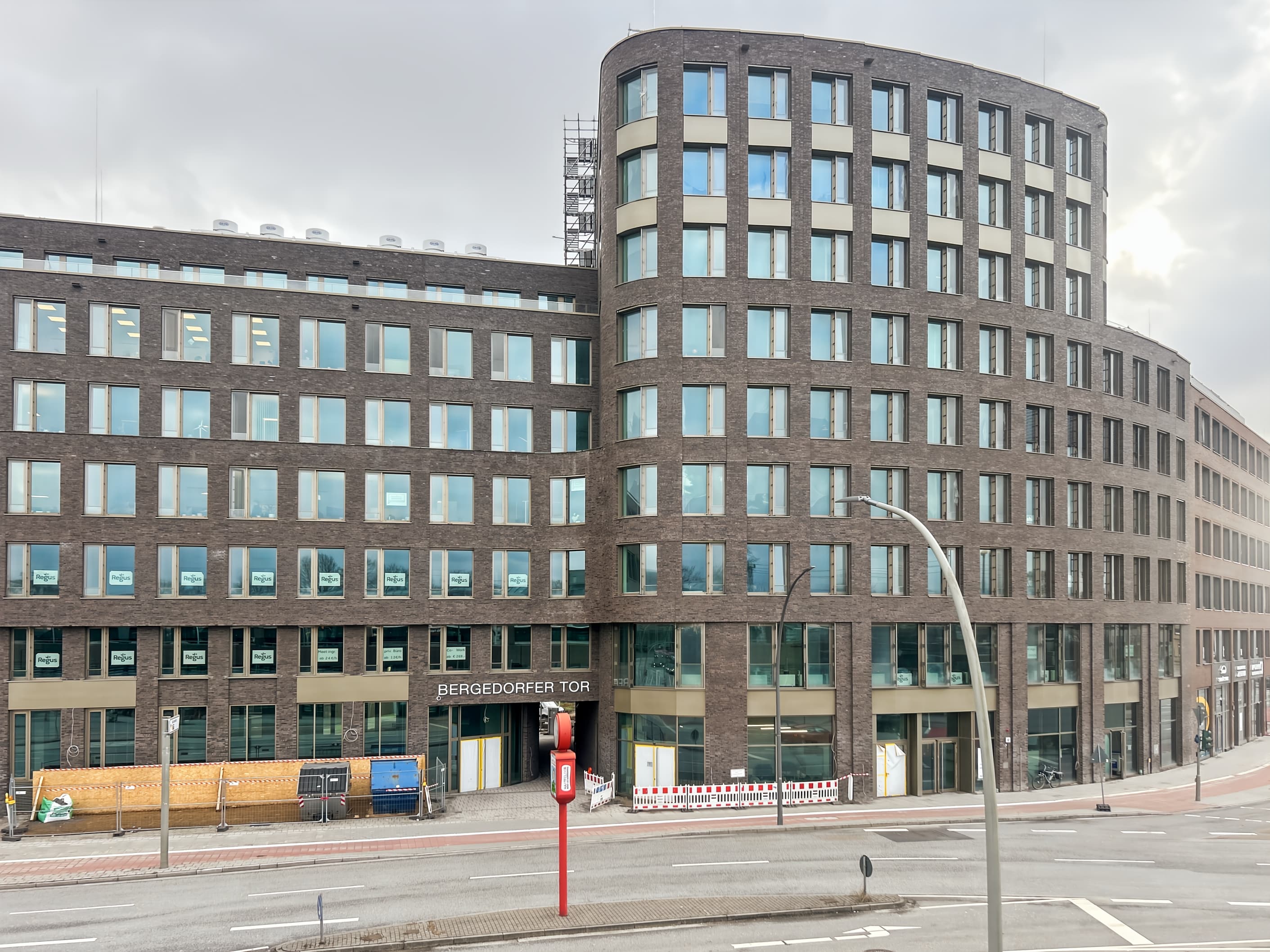 HAMBURG, Bergedorfer Tor image 7