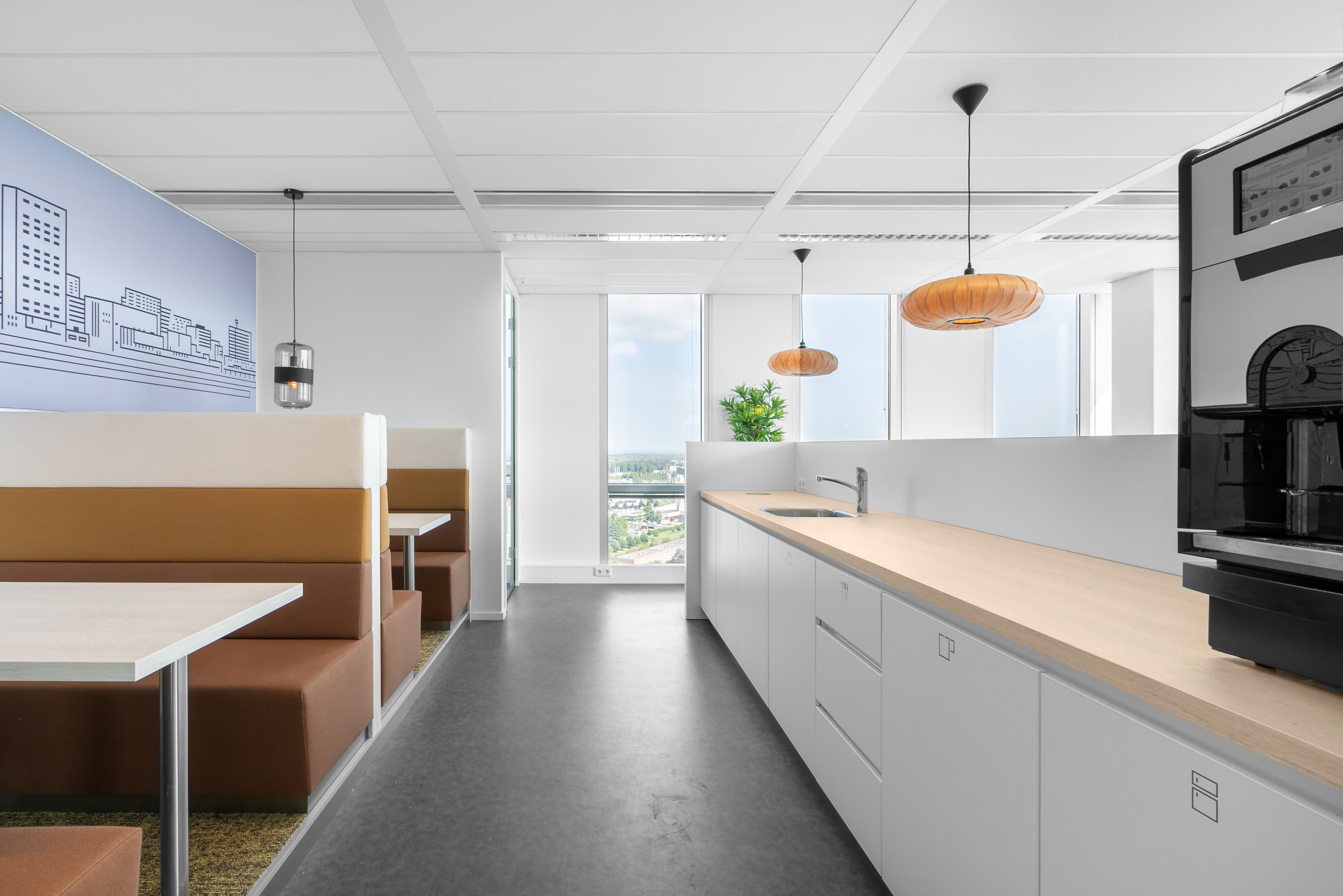 ALMERE, Almere Station image 4