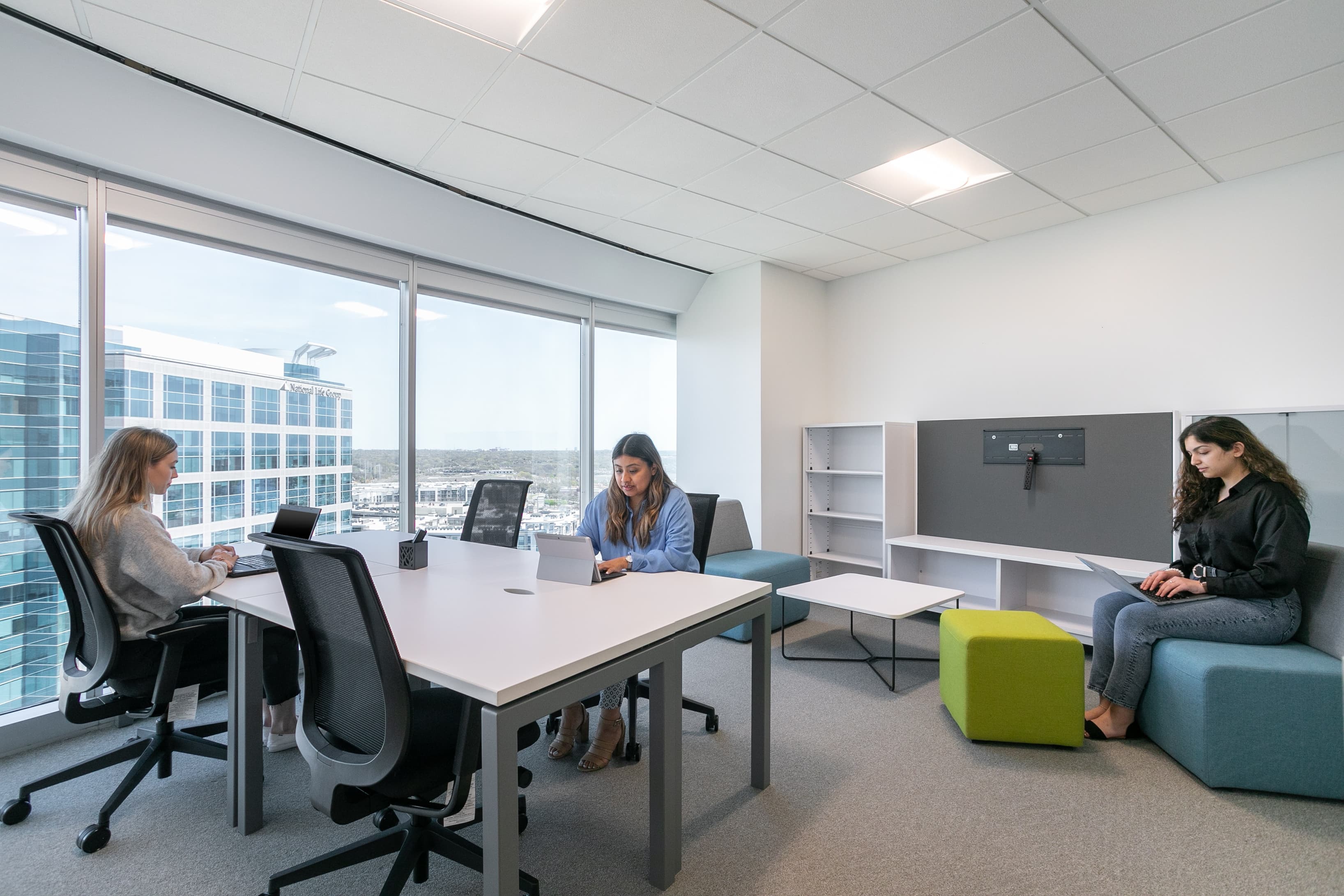 TX, Addison - Spaces The Colonnade image 3