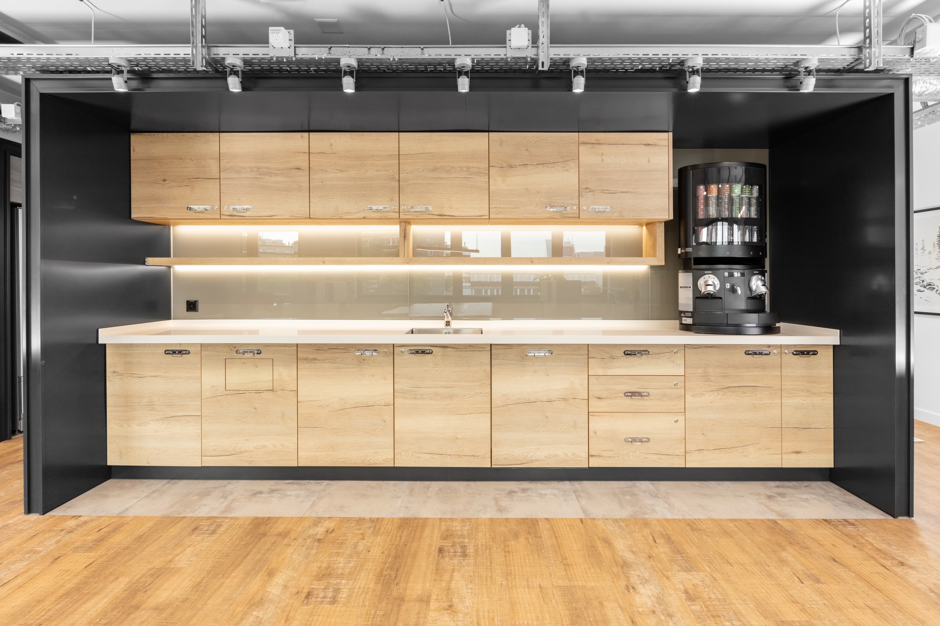 BASEL, Heuwaage image 8