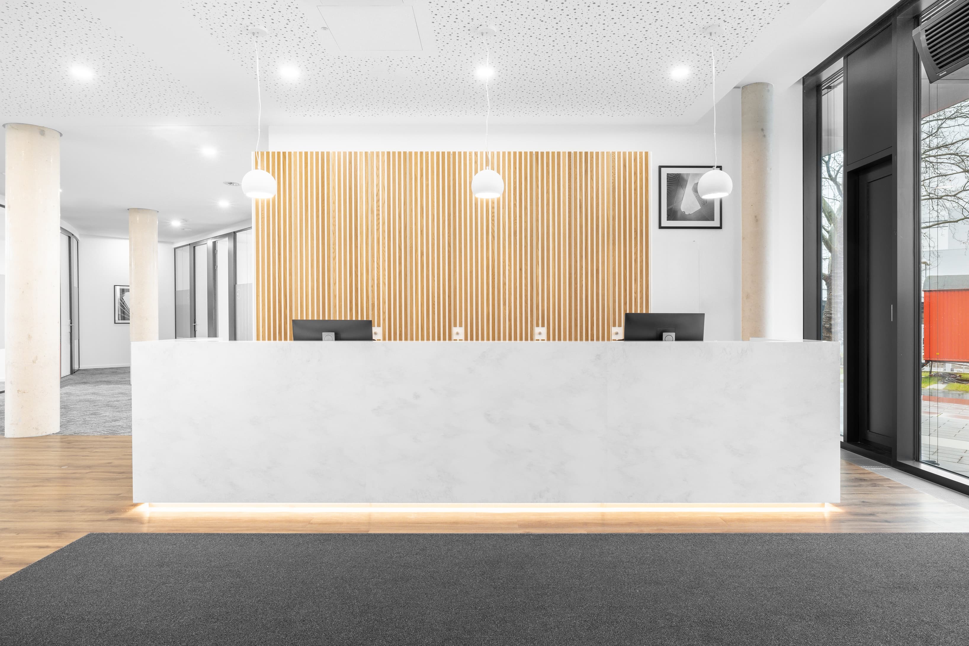 DUSSELDORF, Theo 105 image 8