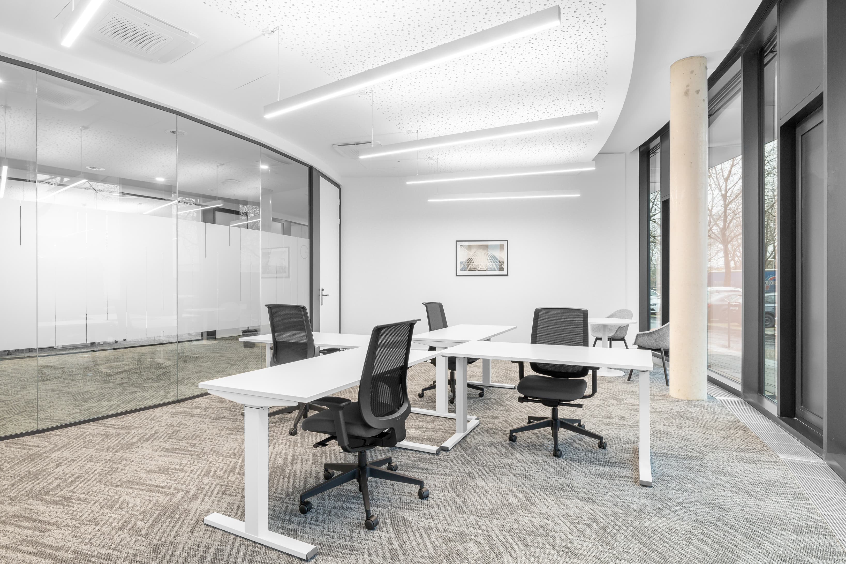 DUSSELDORF, Theo 105 image 5