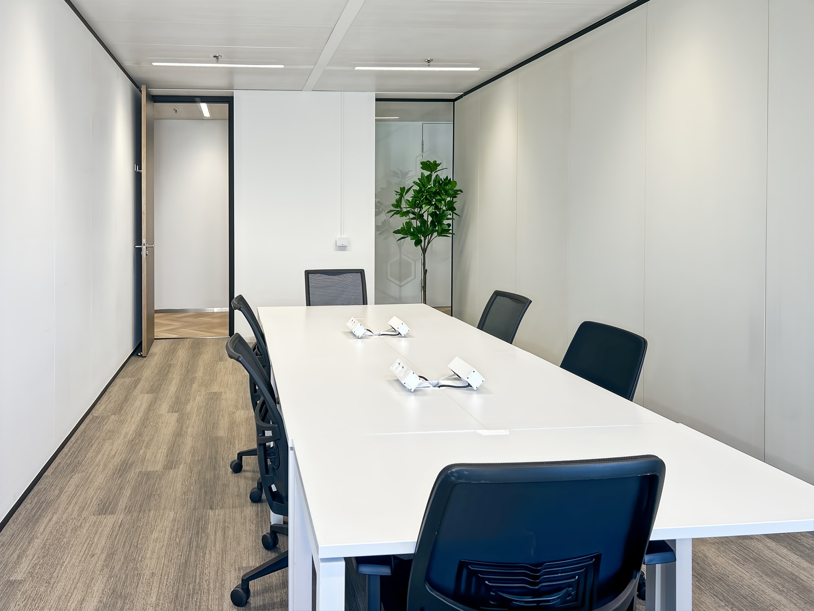 AMSTERDAM, TOO Amstel Station image 3 AMSTERDAM, TOO Amstel Station image 3