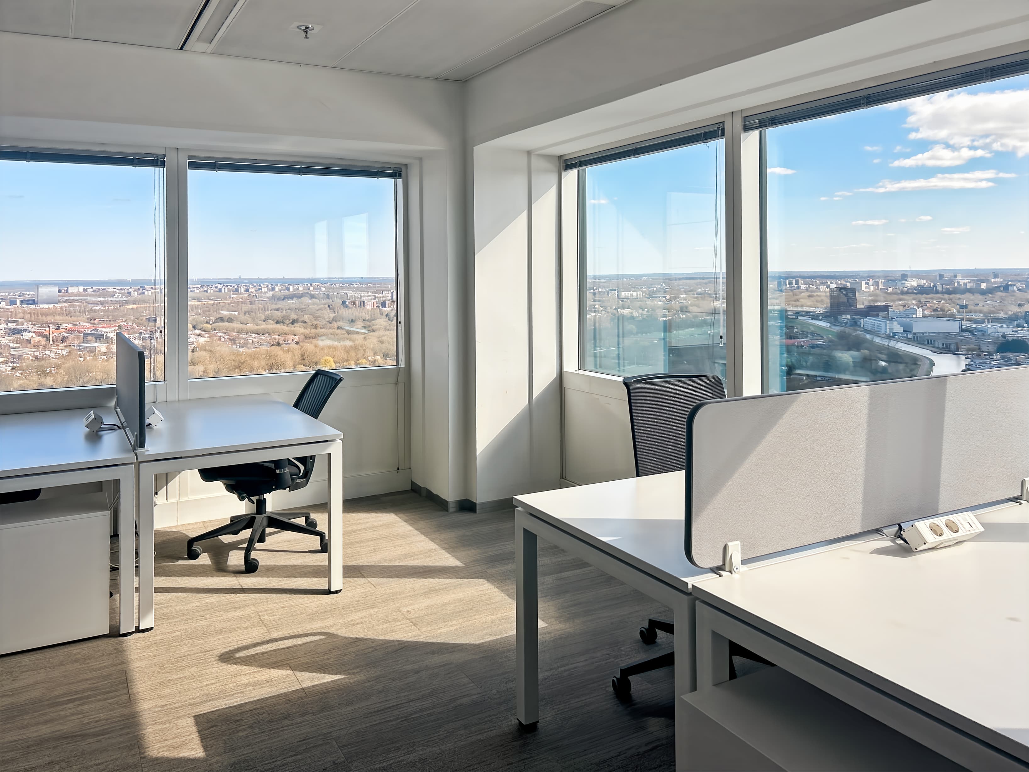 AMSTERDAM, TOO Amstel Station image 1 AMSTERDAM, TOO Amstel Station image 1