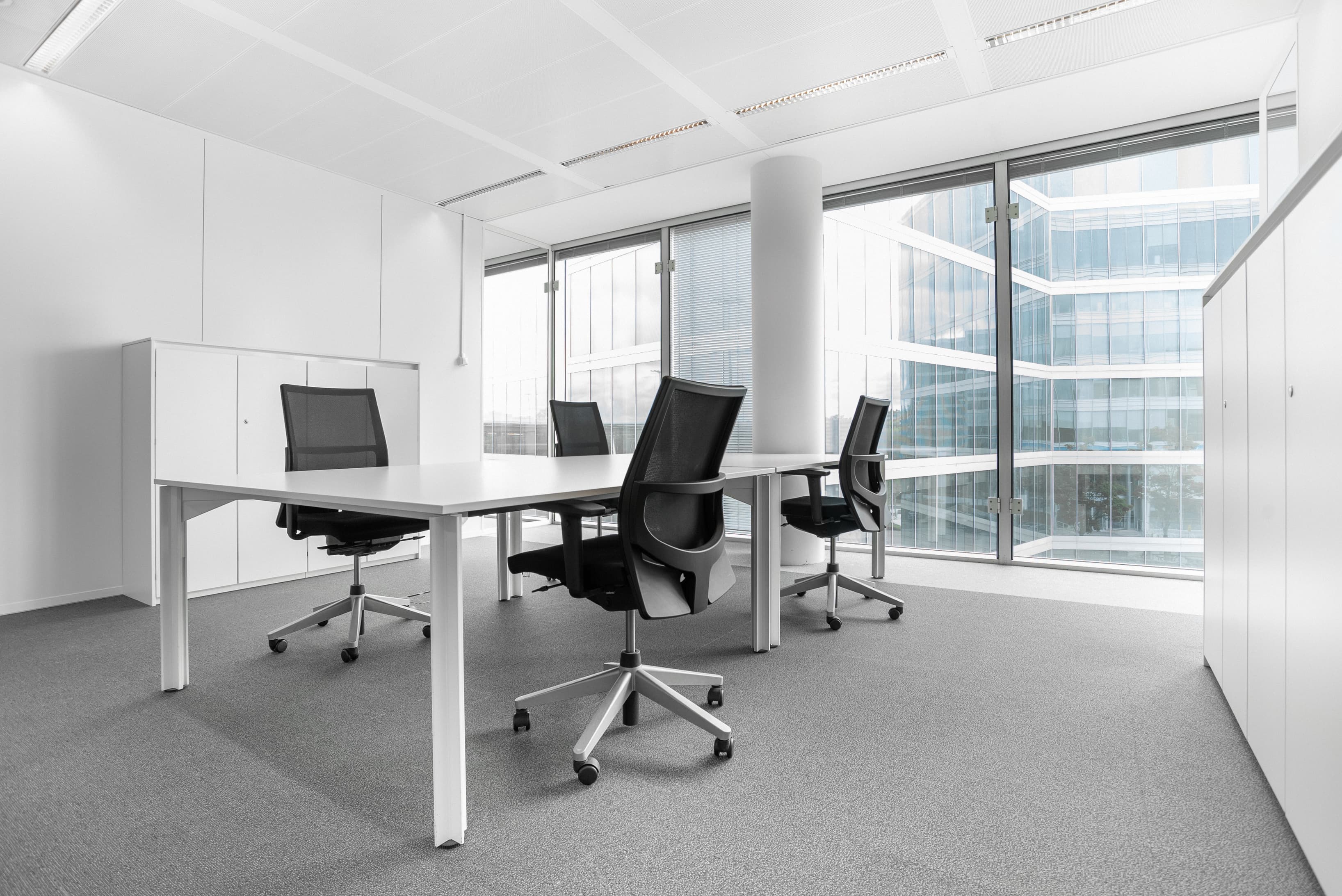 BRUSSEL, TOO Brussels Airport image 1