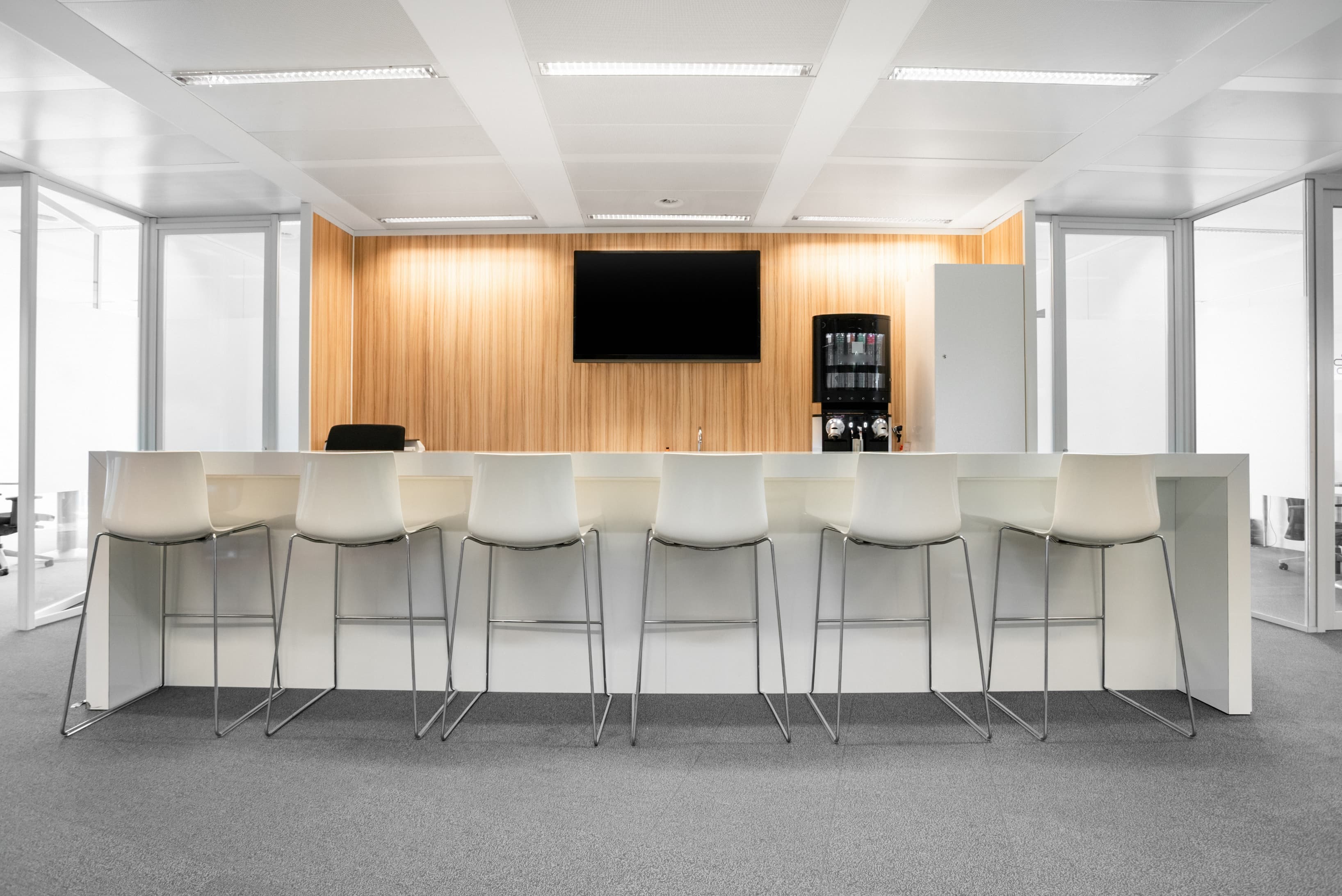 BRUSSEL, TOO Brussels Airport image 3