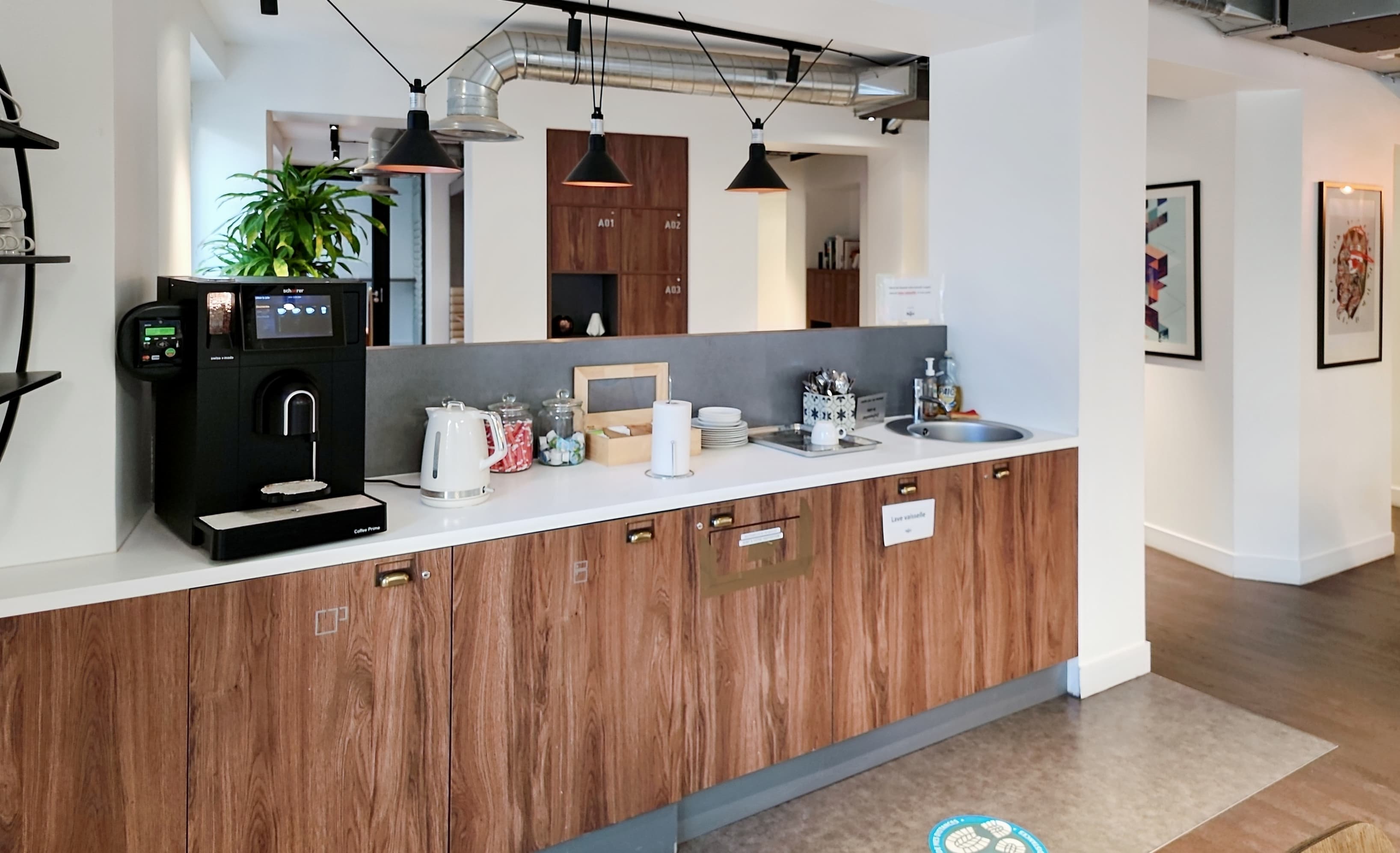 Paris, 2 Rue Jean Lantier image 1 Paris, 2 Rue Jean Lantier image 1