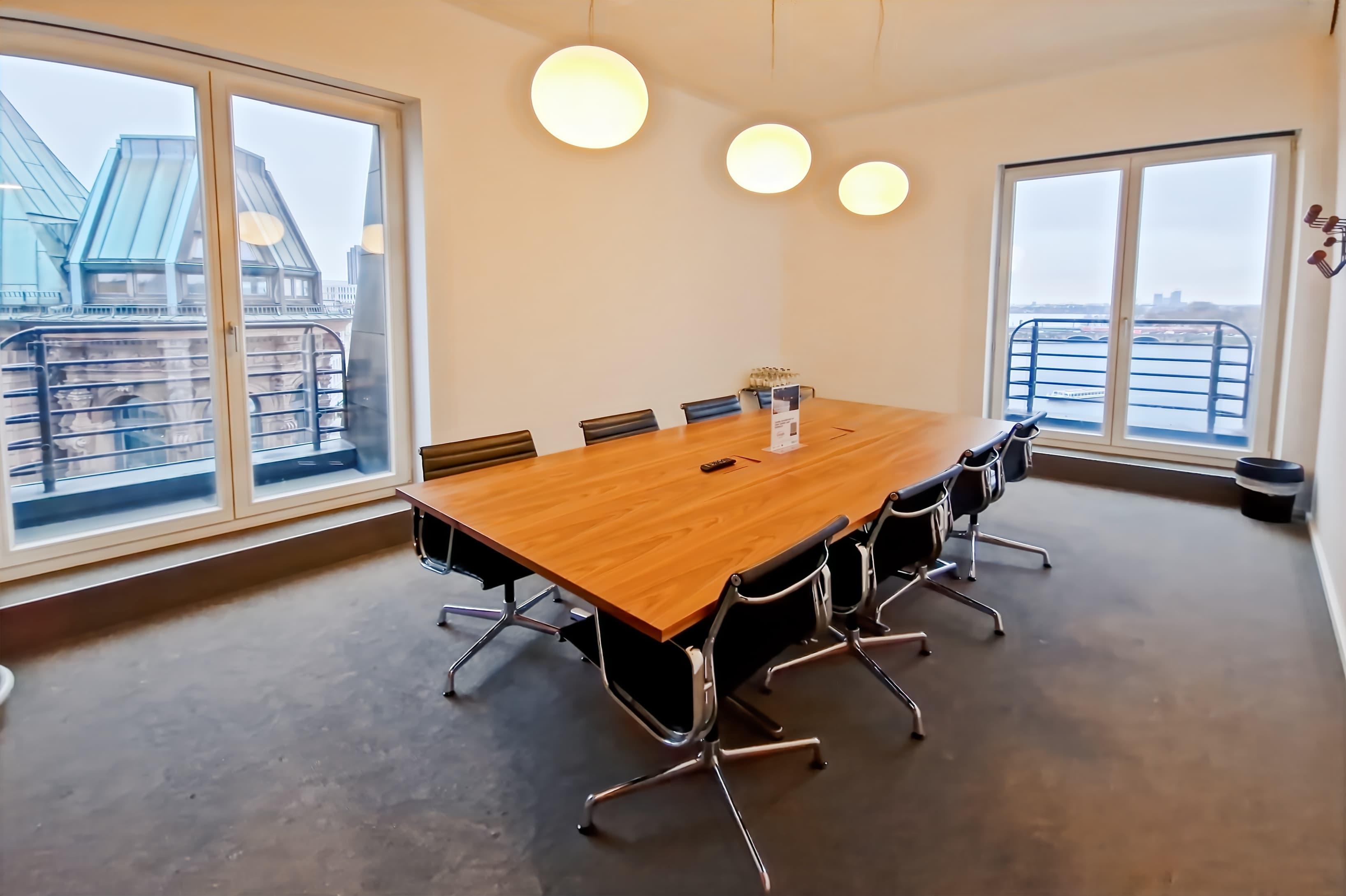 HAMBURG, SIGNATURE Jungfernstieg image 10