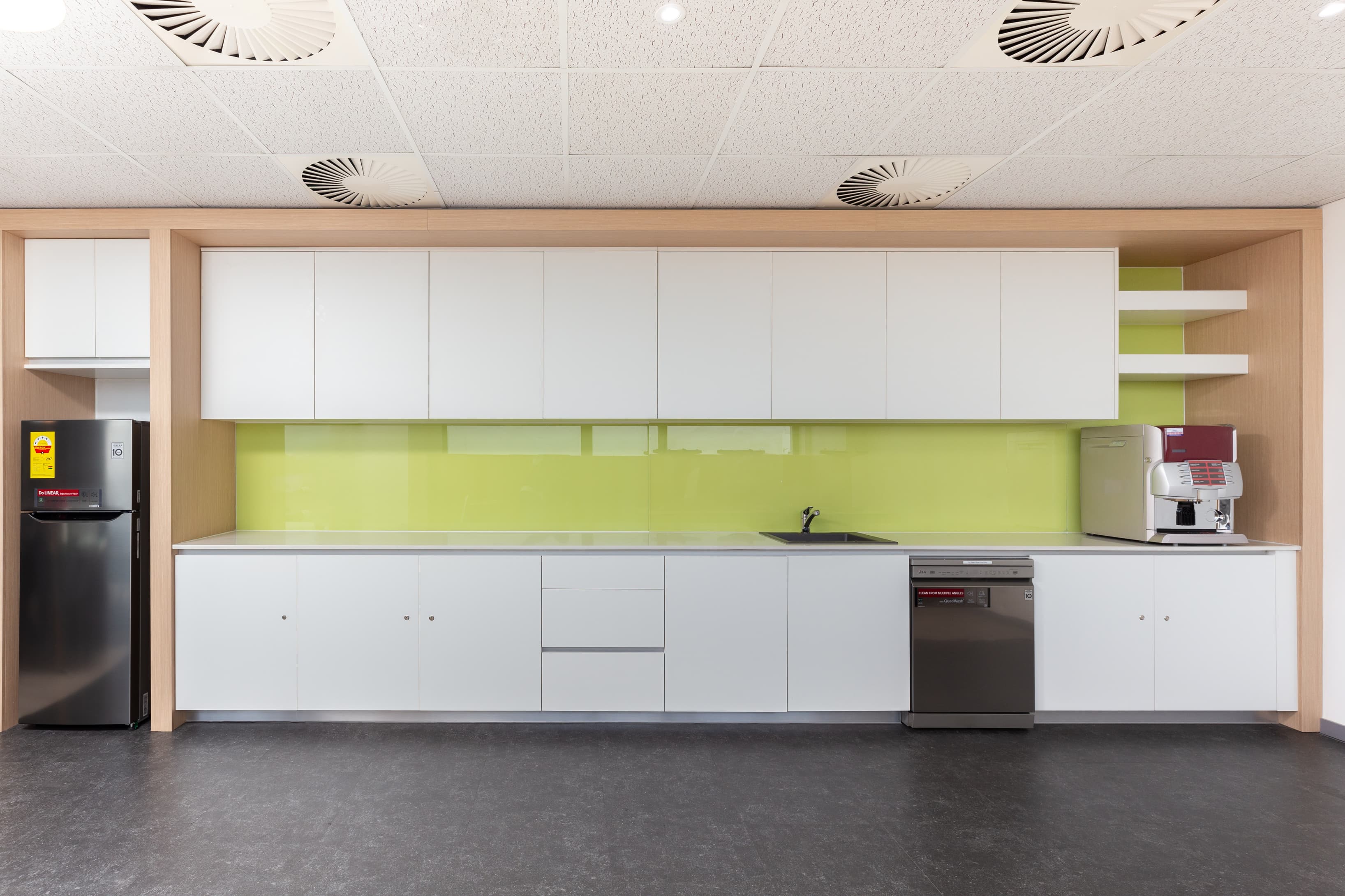 Accra, Atlantic Tower image 7