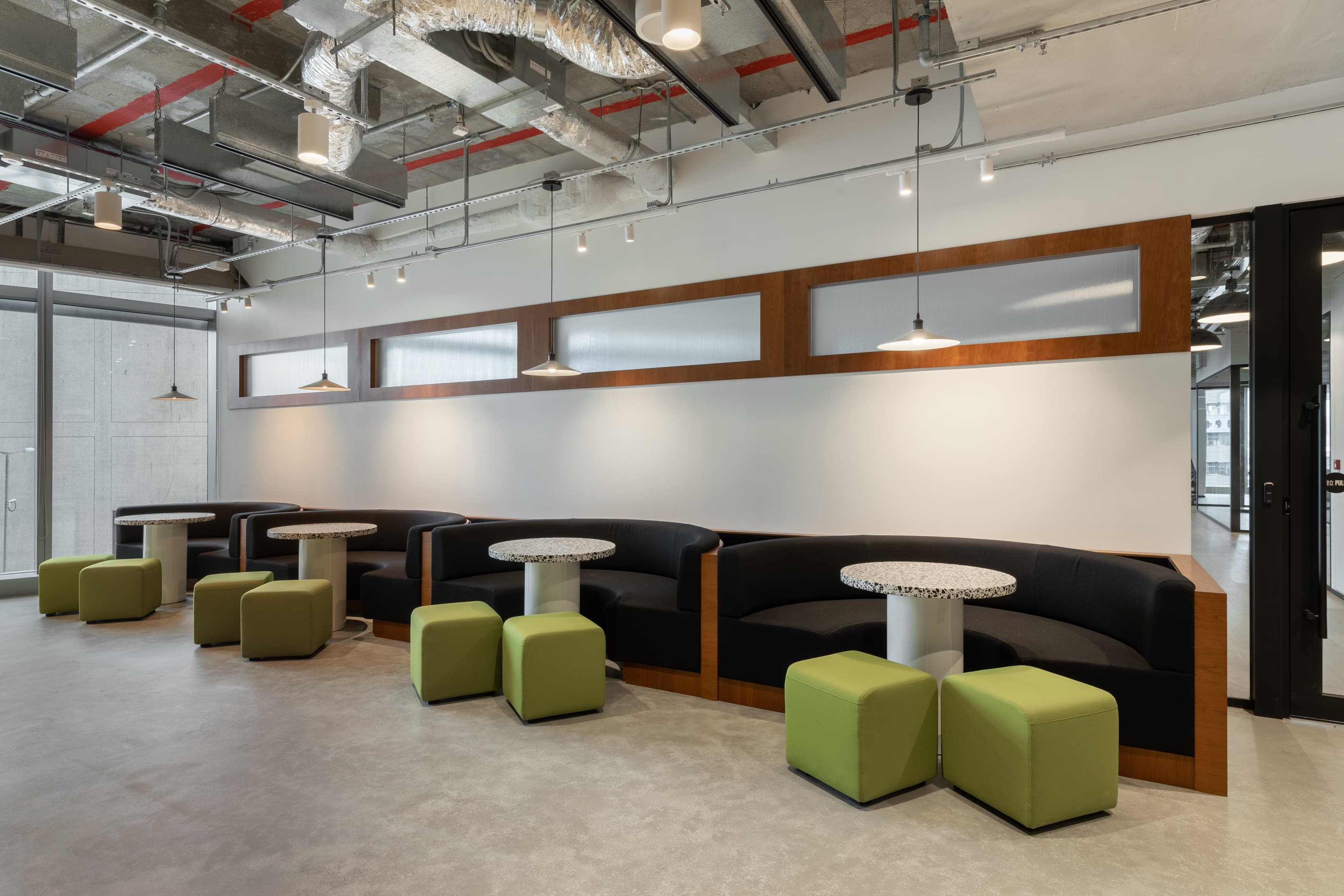 Hong Kong, The Quayside image 2 Hong Kong, The Quayside image 2