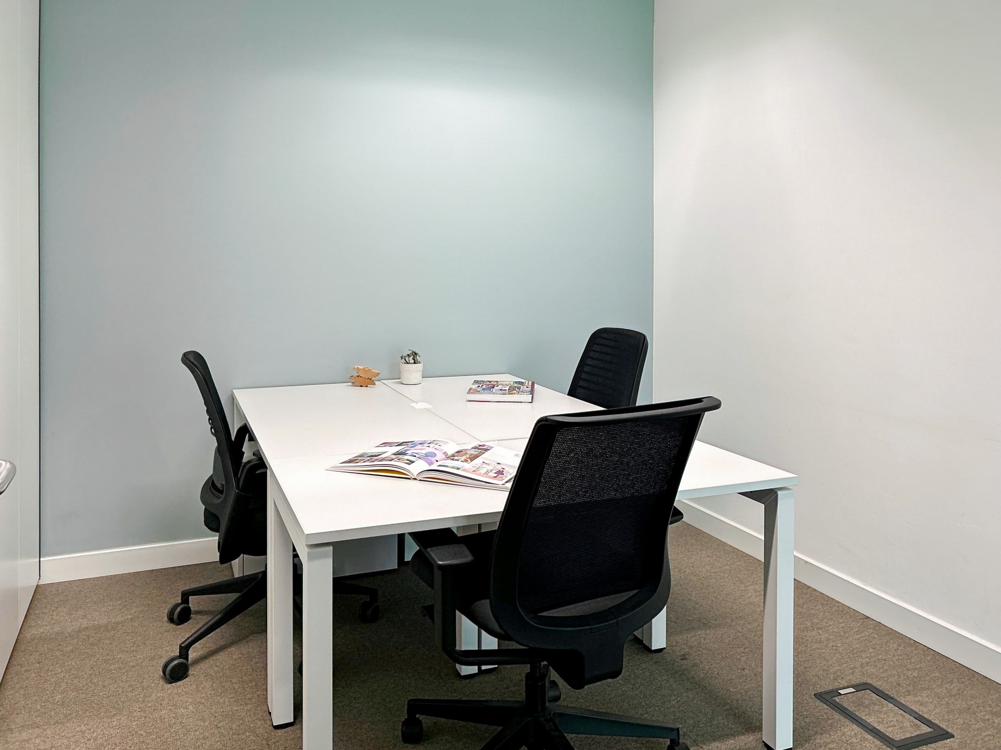 MARSEILLE, Spaces Boulevard Michelet image 2 MARSEILLE, Spaces Boulevard Michelet image 2