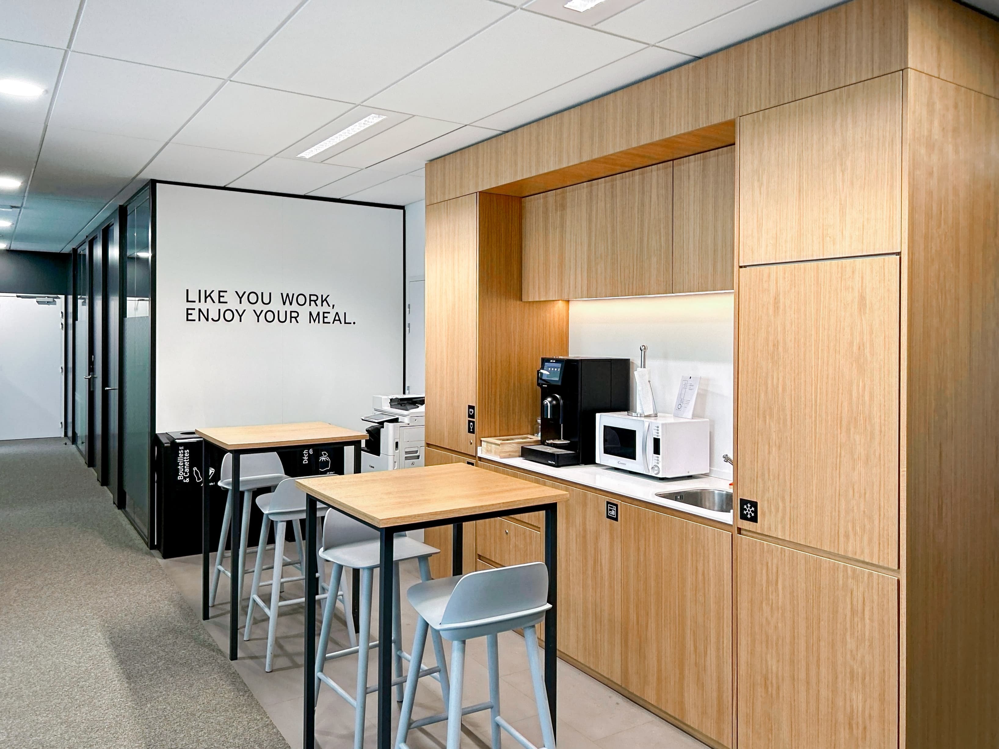 MARSEILLE, Spaces Boulevard Michelet image 4 MARSEILLE, Spaces Boulevard Michelet image 4