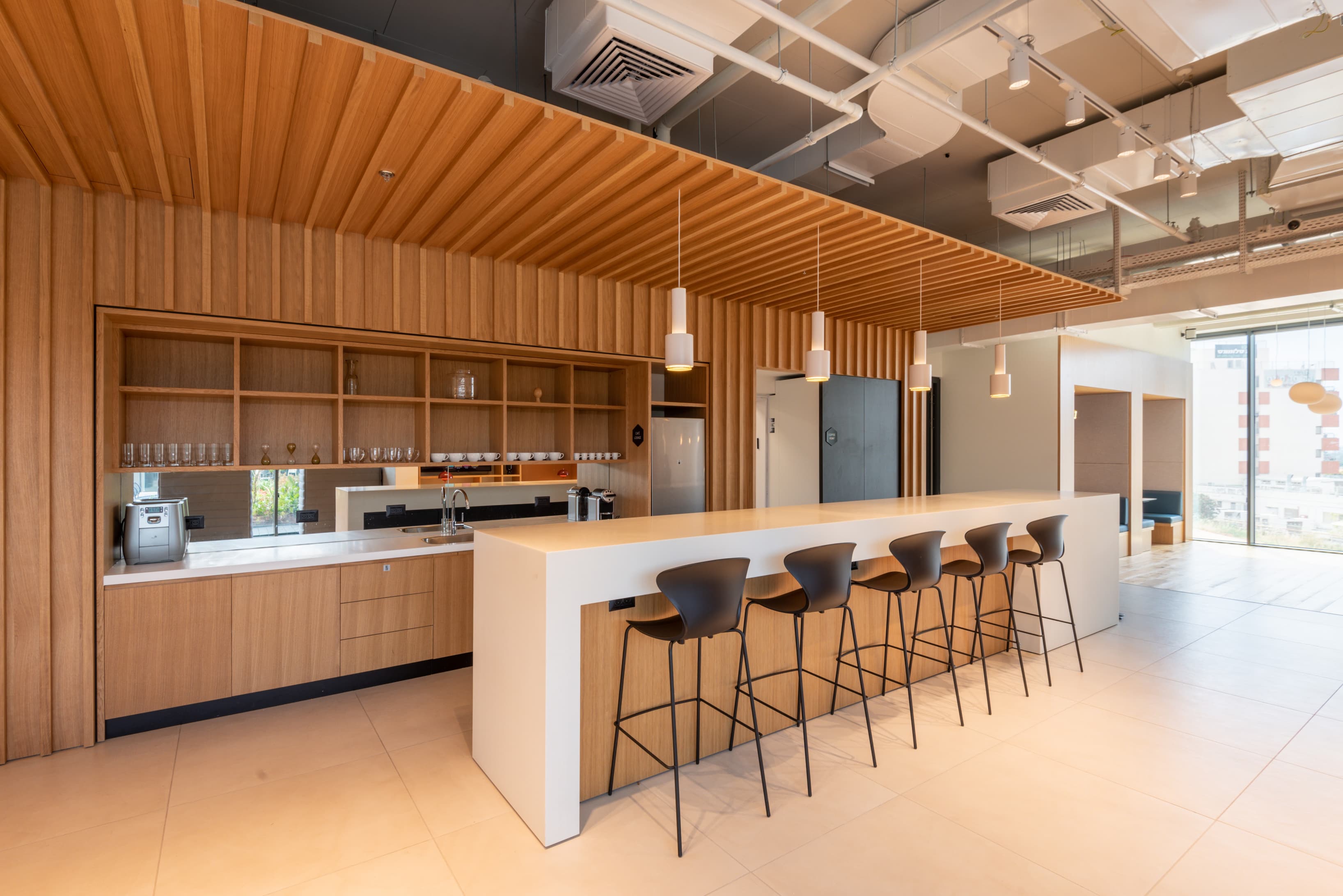 Kfar Saba, Spaces Menivim image 2