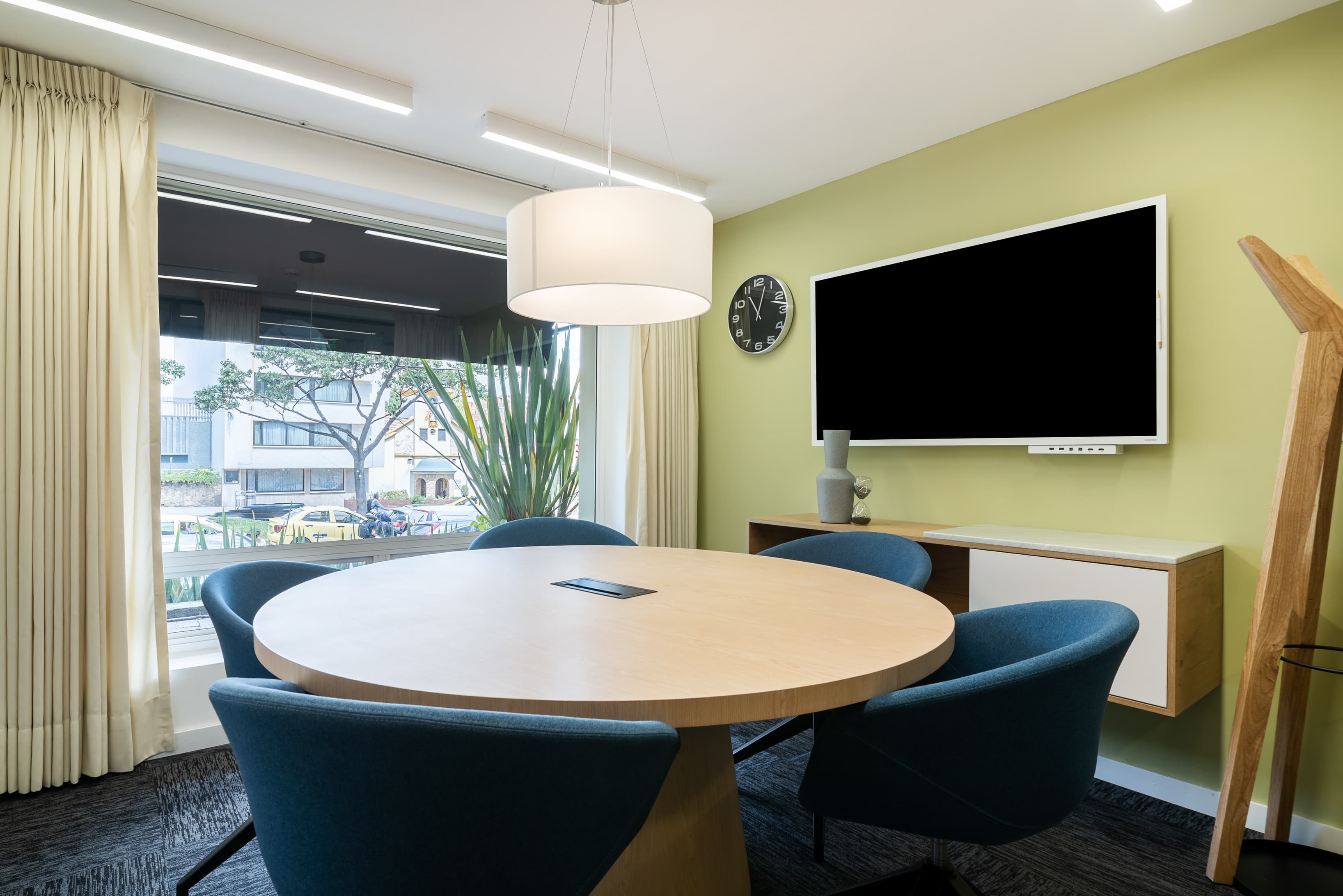 Bogota, Spaces Nogal image 8