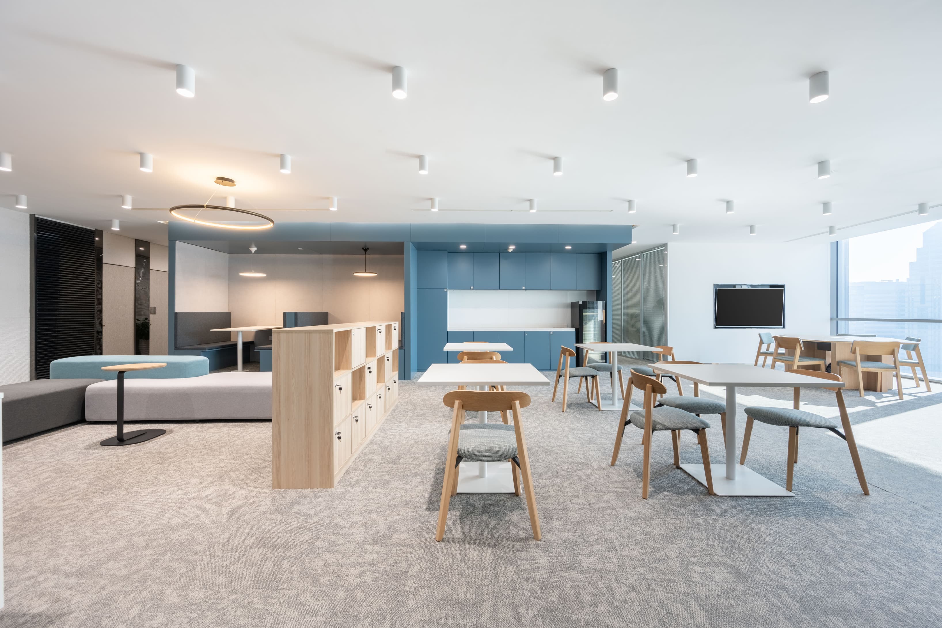 Zebra-Qingdao Shangri-La Centre image 6