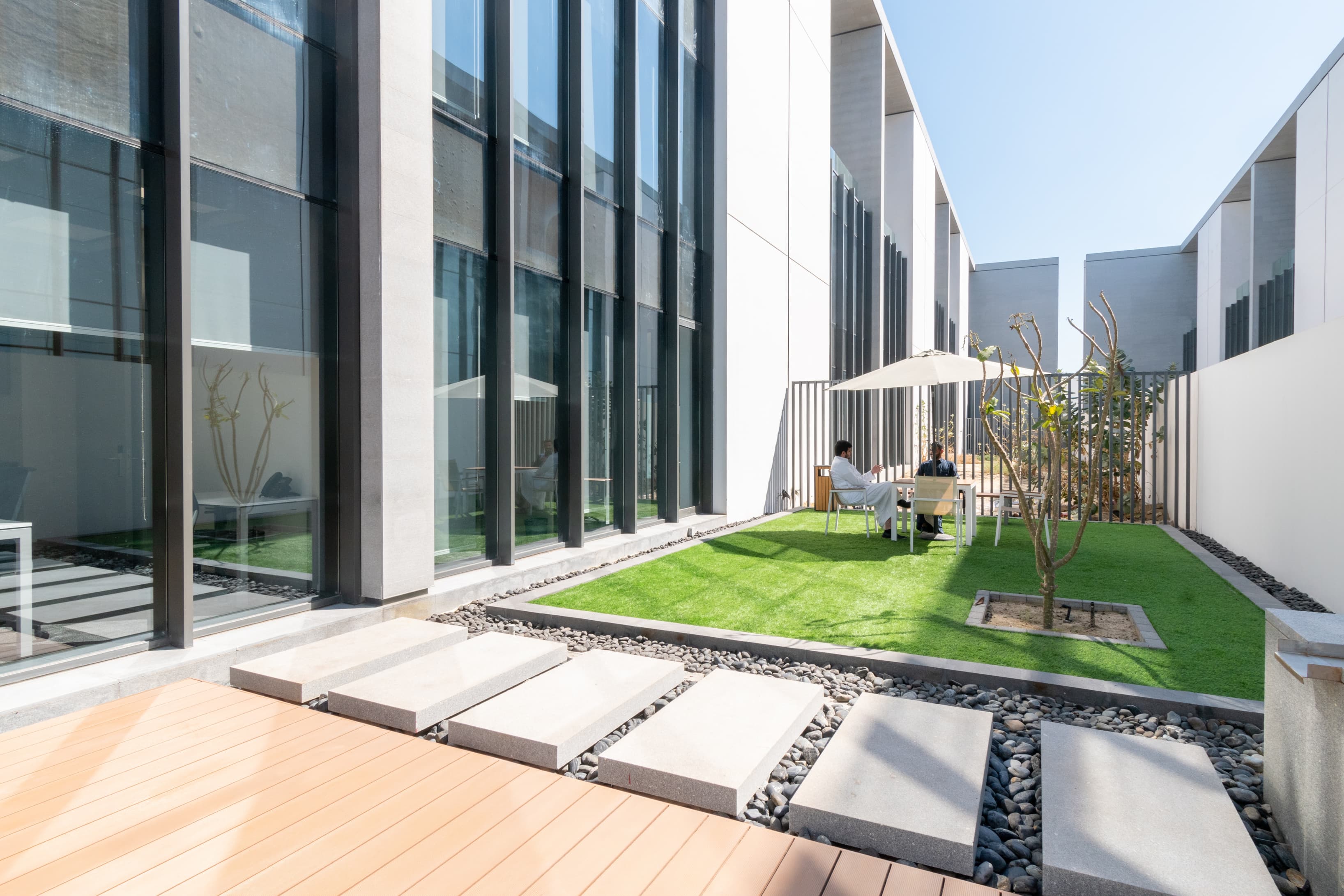 Dammam, Business Quarter image 5