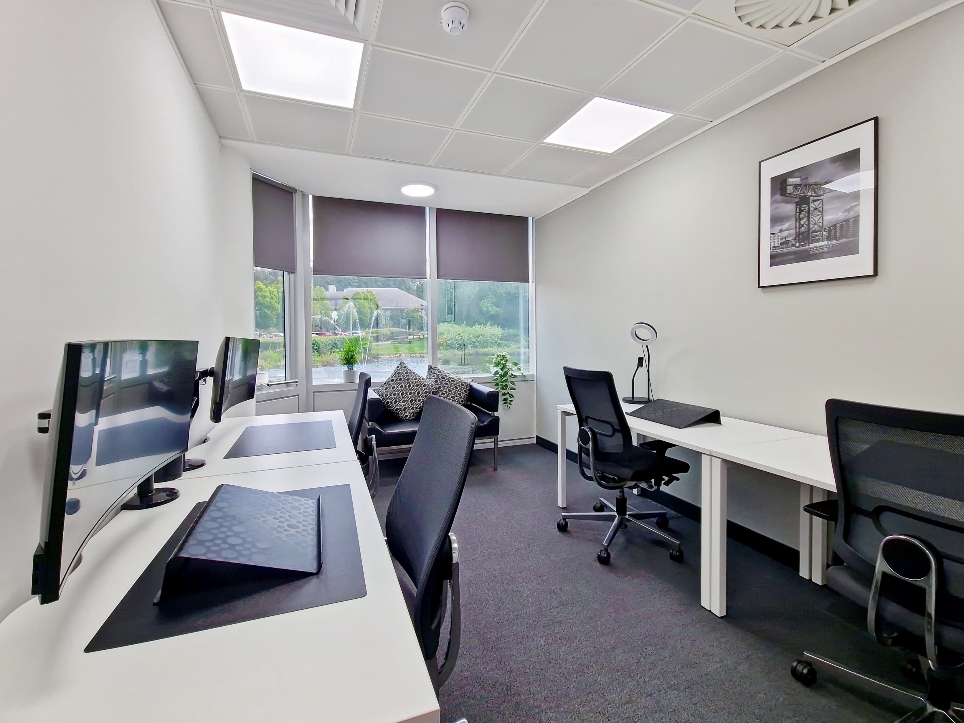 East Kilbride, Peel Park image 1