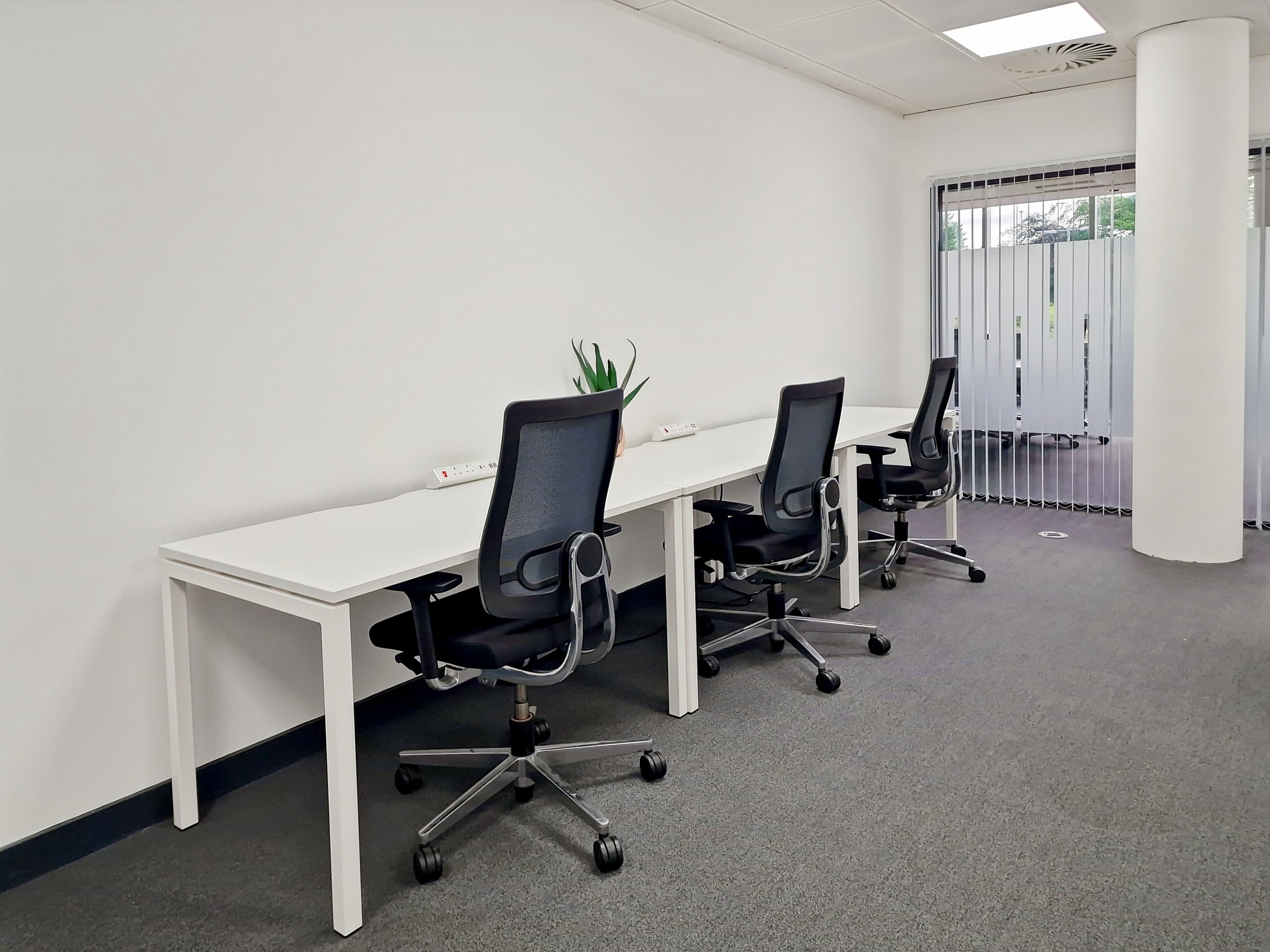 East Kilbride, Peel Park image 11