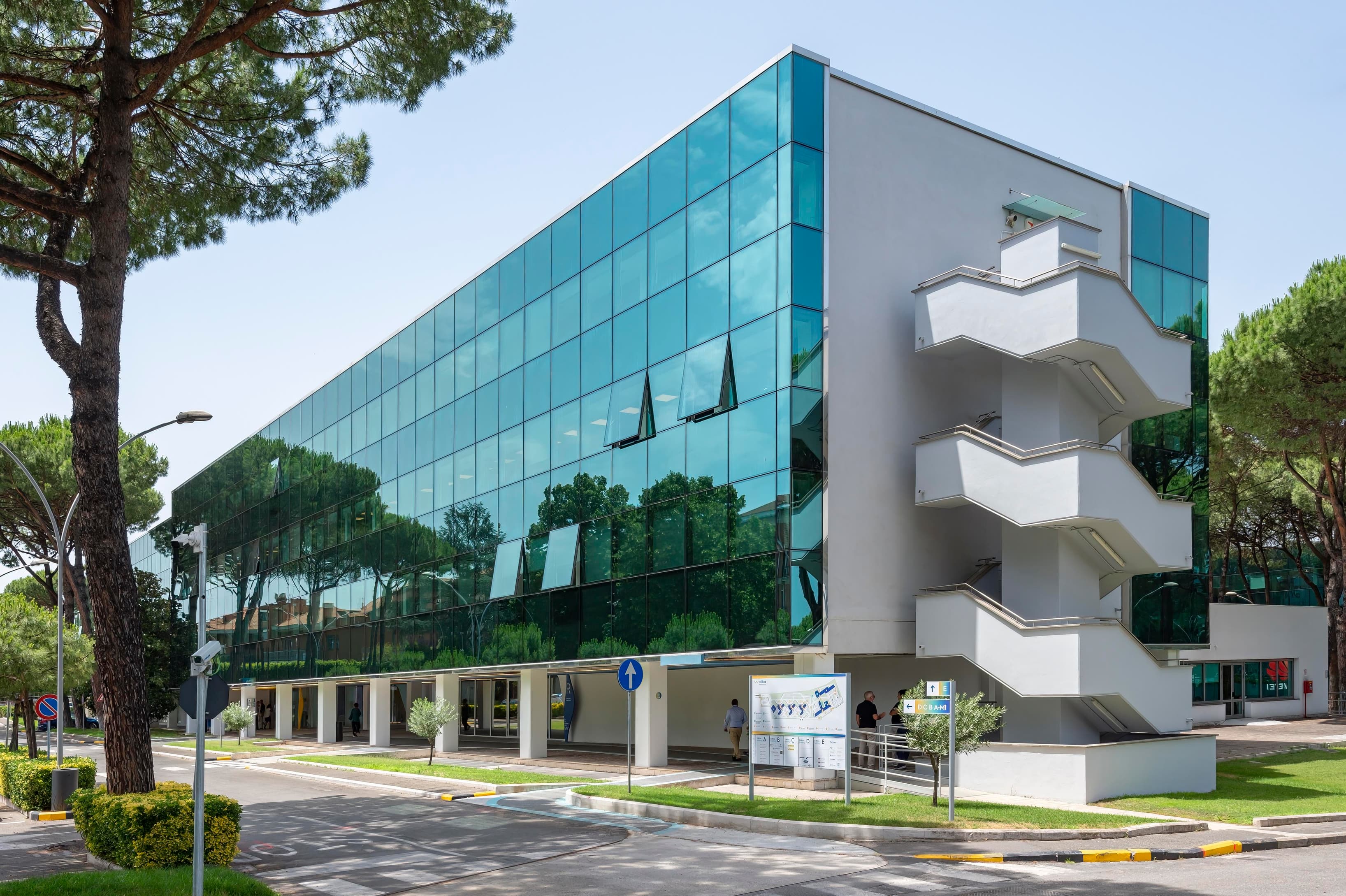 Rome, EUR Woliba image 7