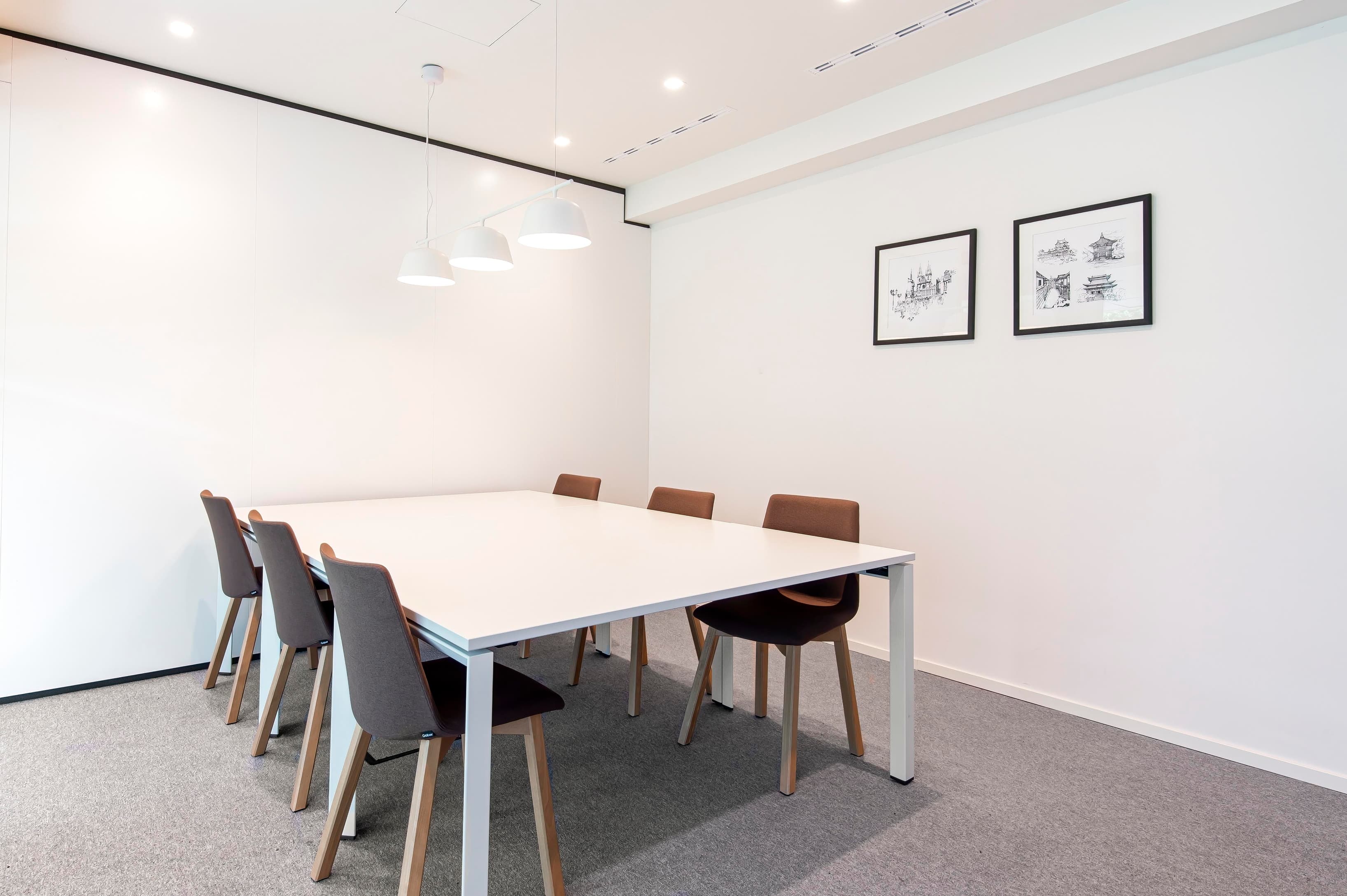 Rome, EUR Woliba image 5