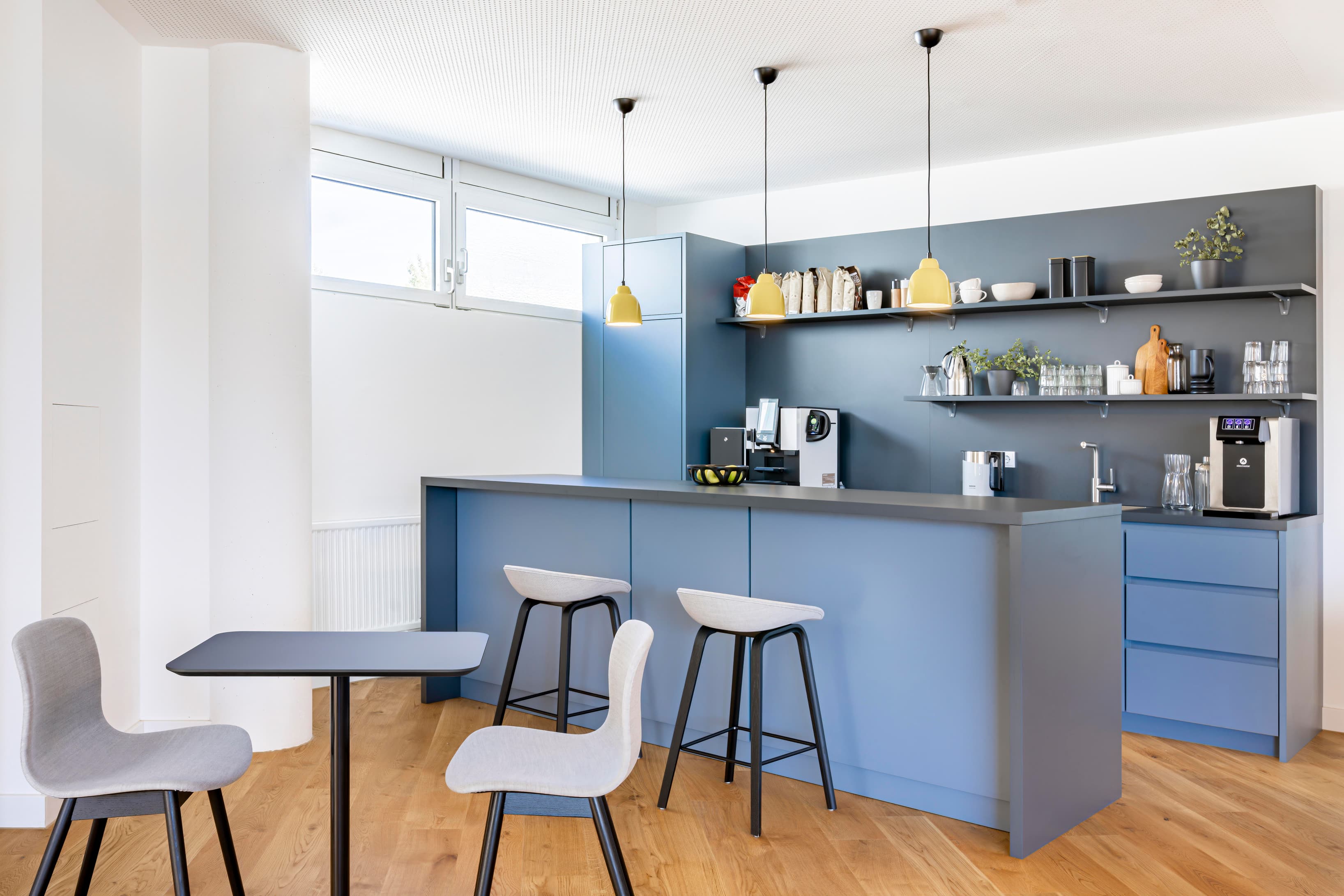 ISMANING, Docks Ismaning image 8