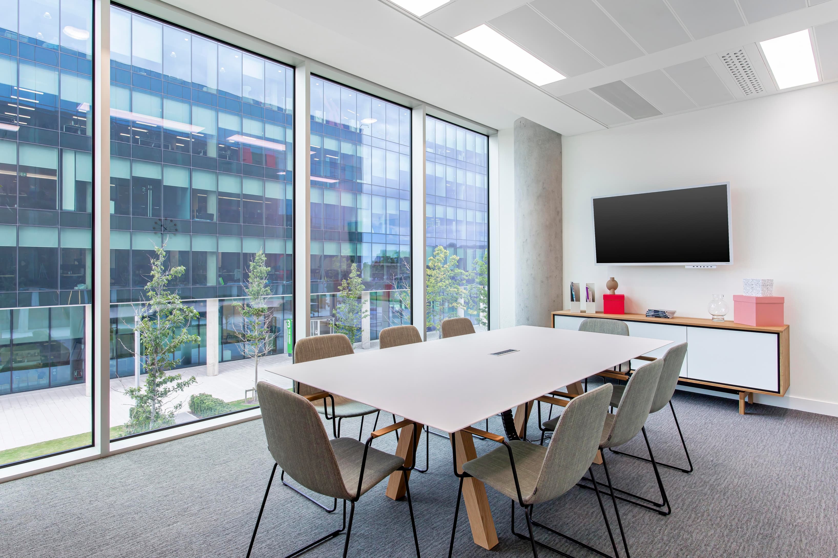 Dublin, Spaces Airport Central image 1