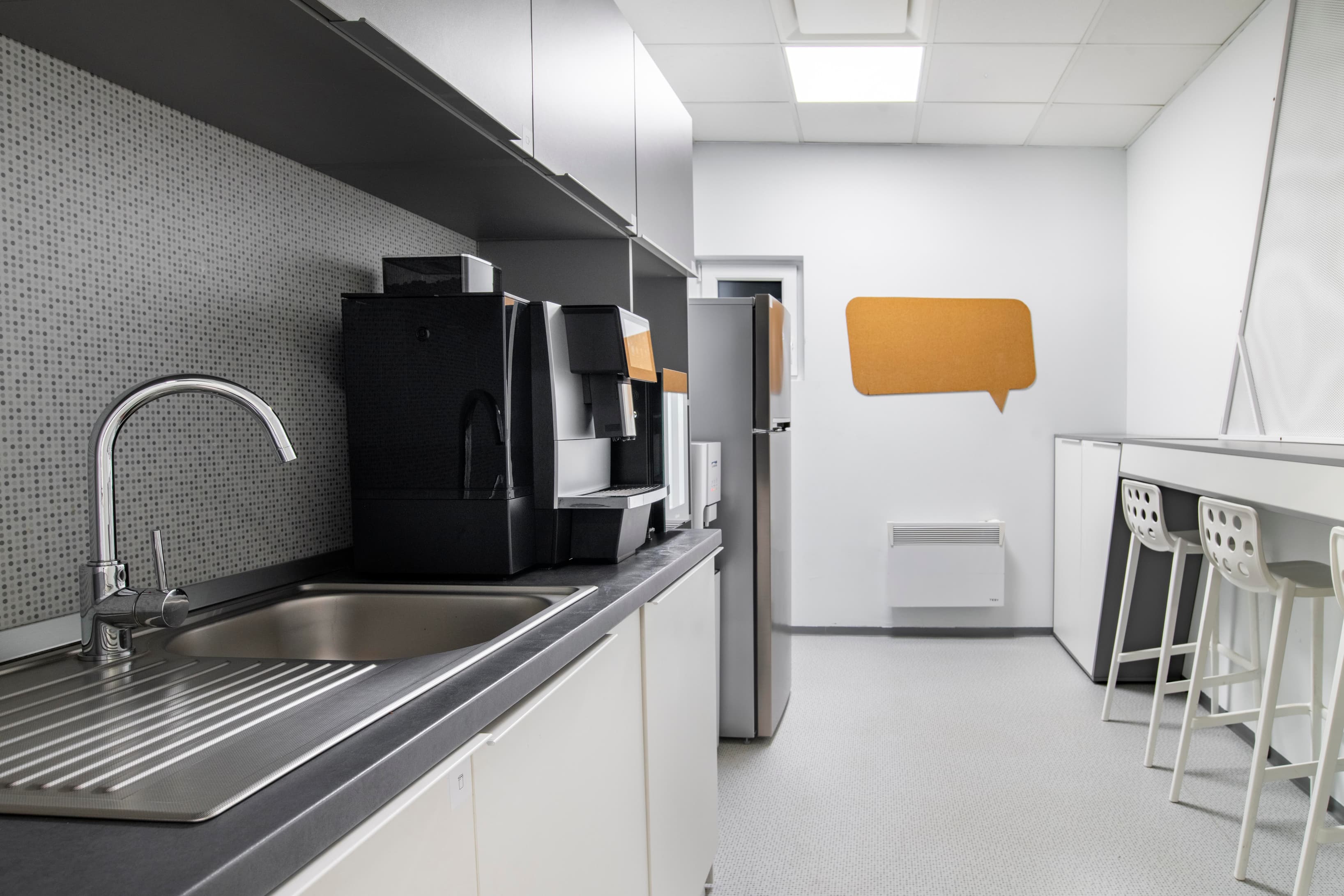 Cluj-Napoca, Central Business Plaza image 5