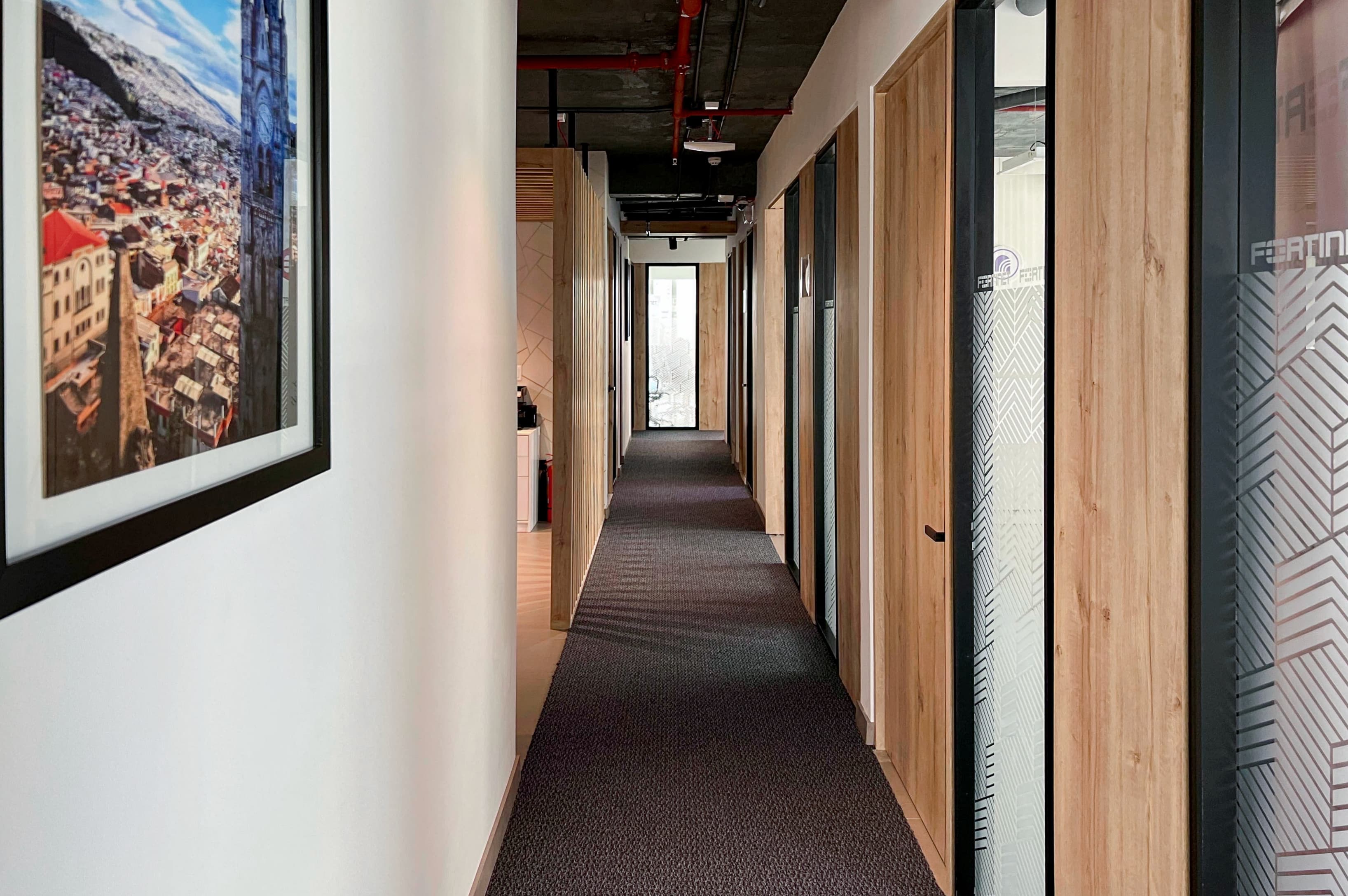 ECUADOR, Quito, Edificio Carolina Millenium image 1 ECUADOR, Quito, Edificio Carolina Millenium image 1