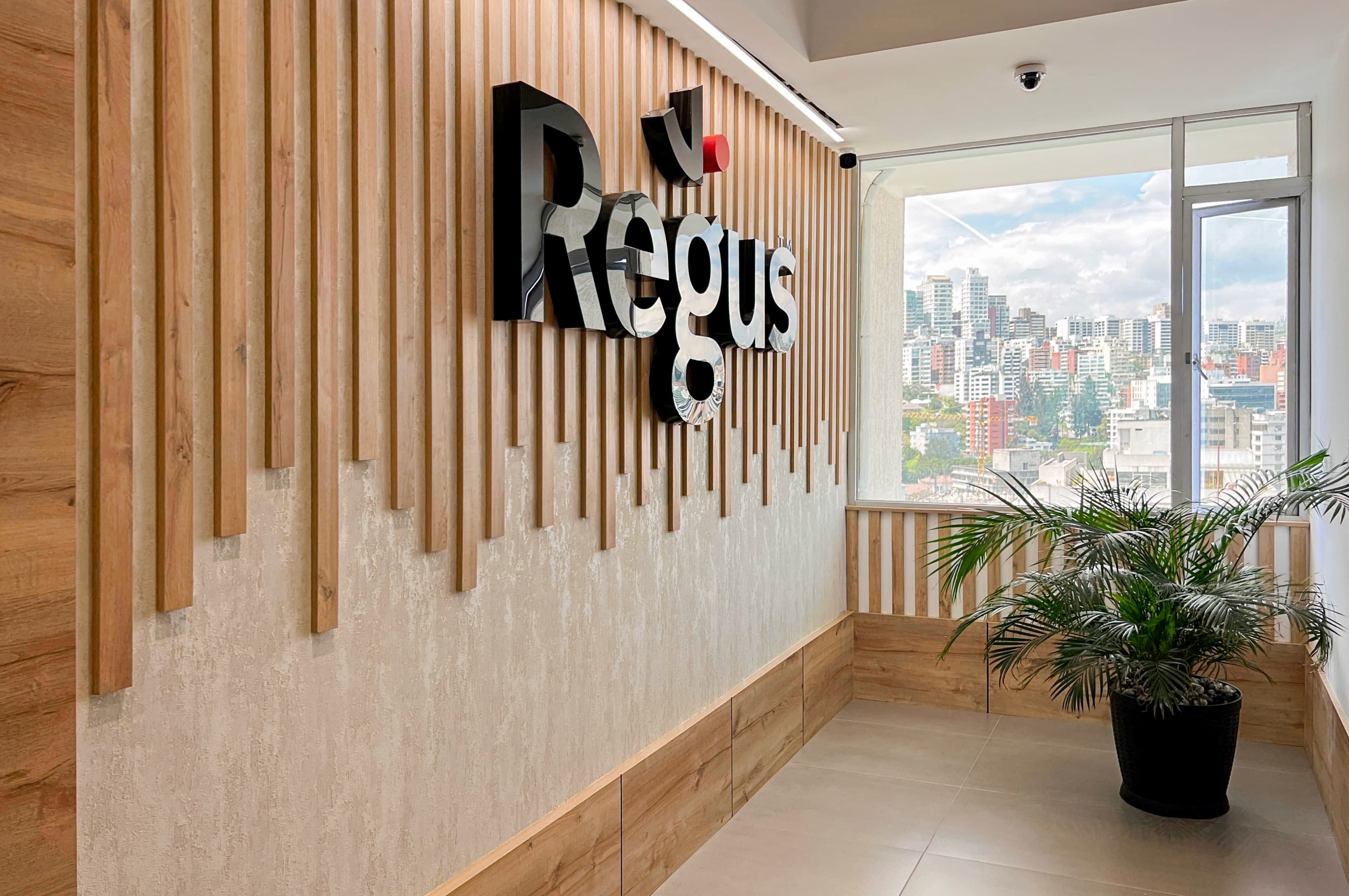 ECUADOR, Quito, Edificio Carolina Millenium image 13 ECUADOR, Quito, Edificio Carolina Millenium image 13