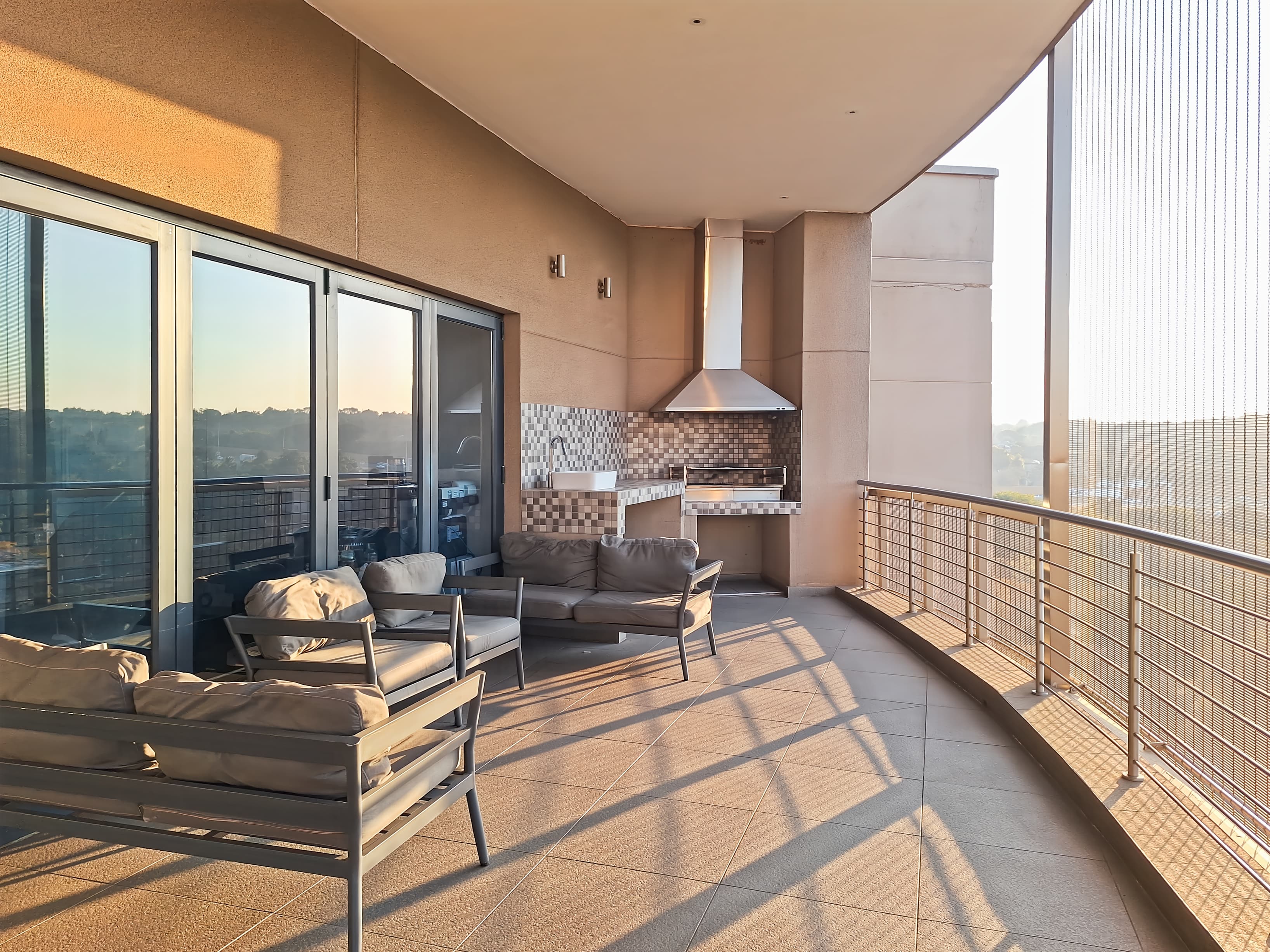 Pretoria, Lynnwood Bridge image 3 Pretoria, Lynnwood Bridge image 3