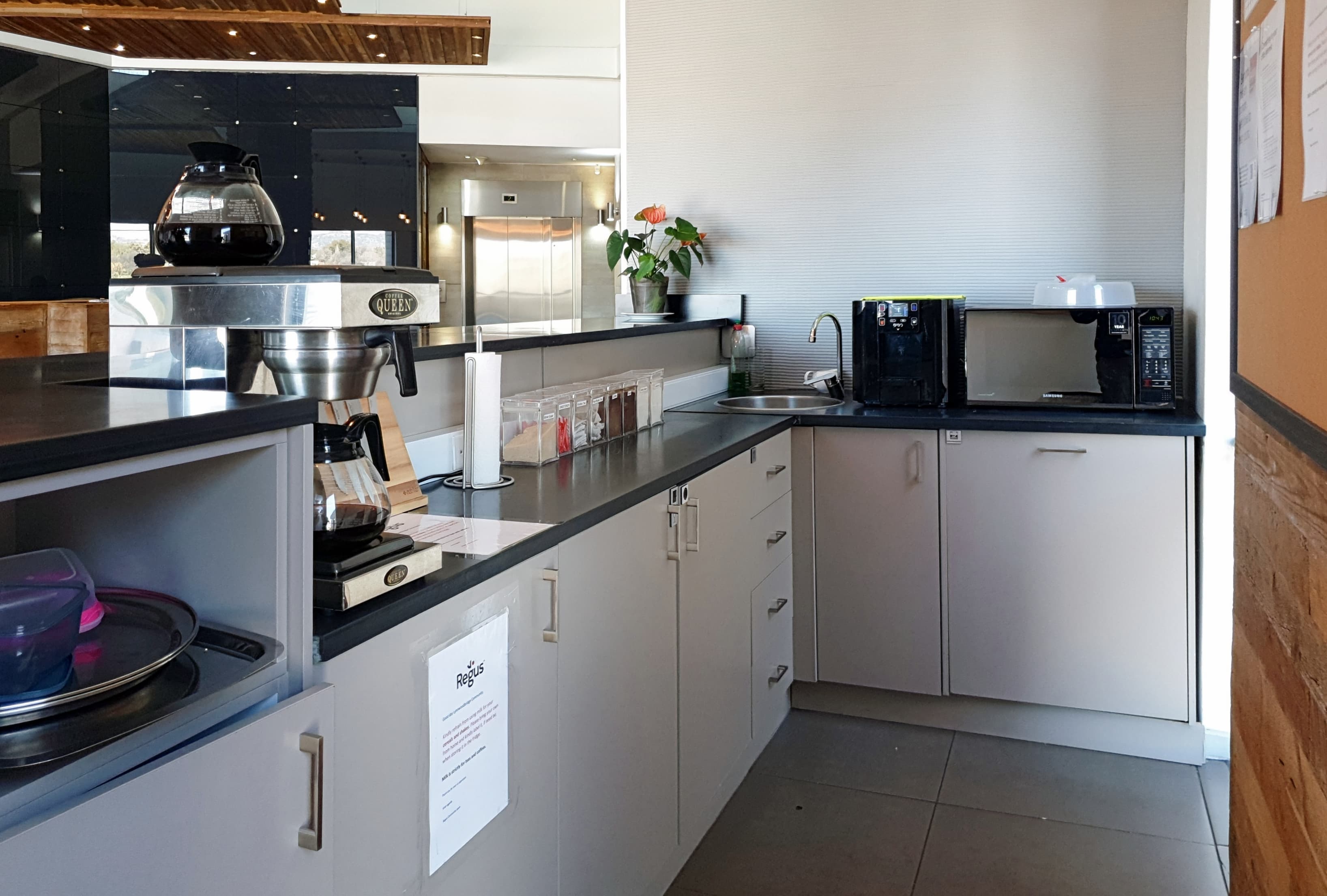 Pretoria, Lynnwood Bridge image 1 Pretoria, Lynnwood Bridge image 1