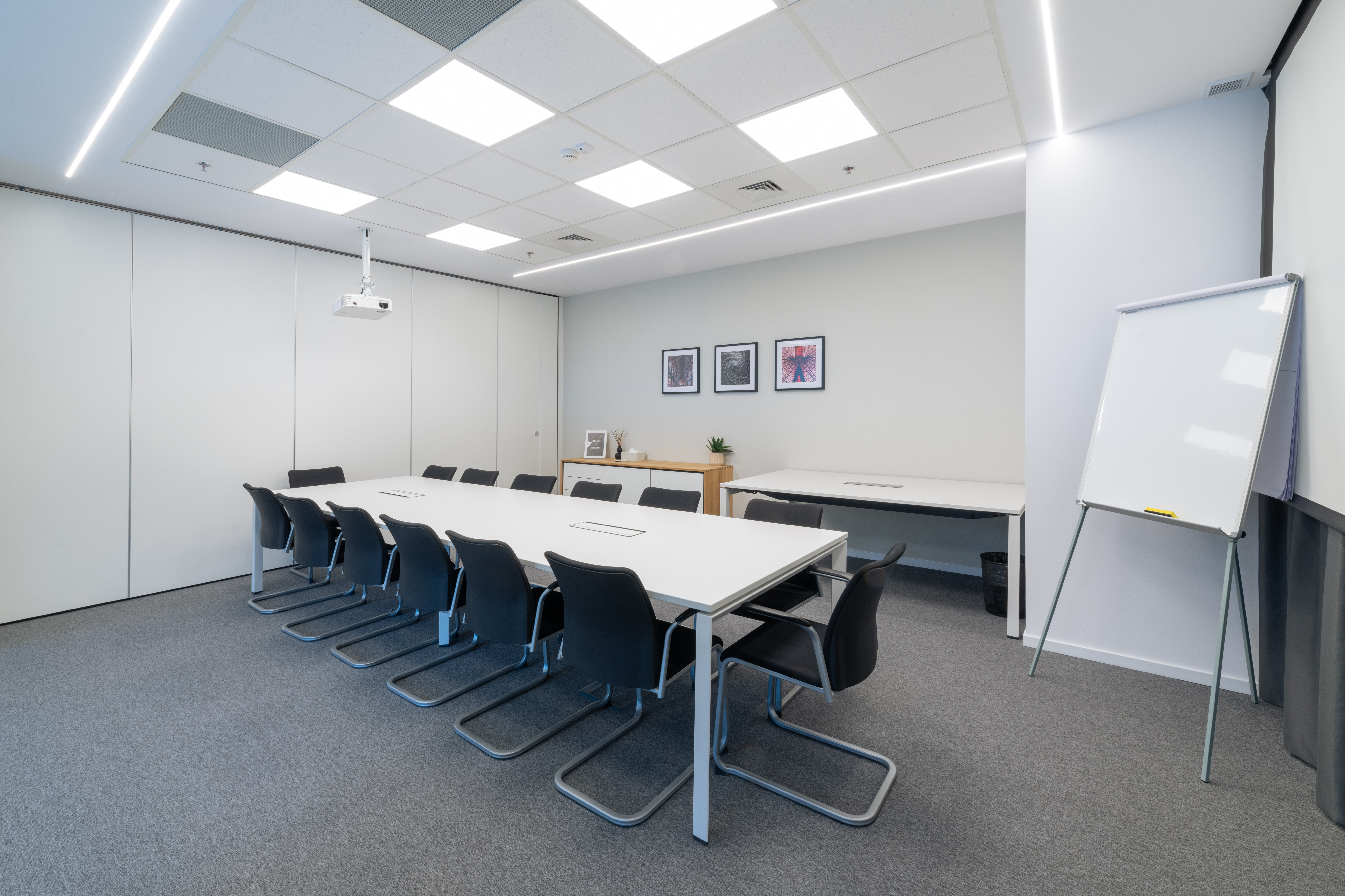 Cluj-Napoca, Iulius Business Centre image 5