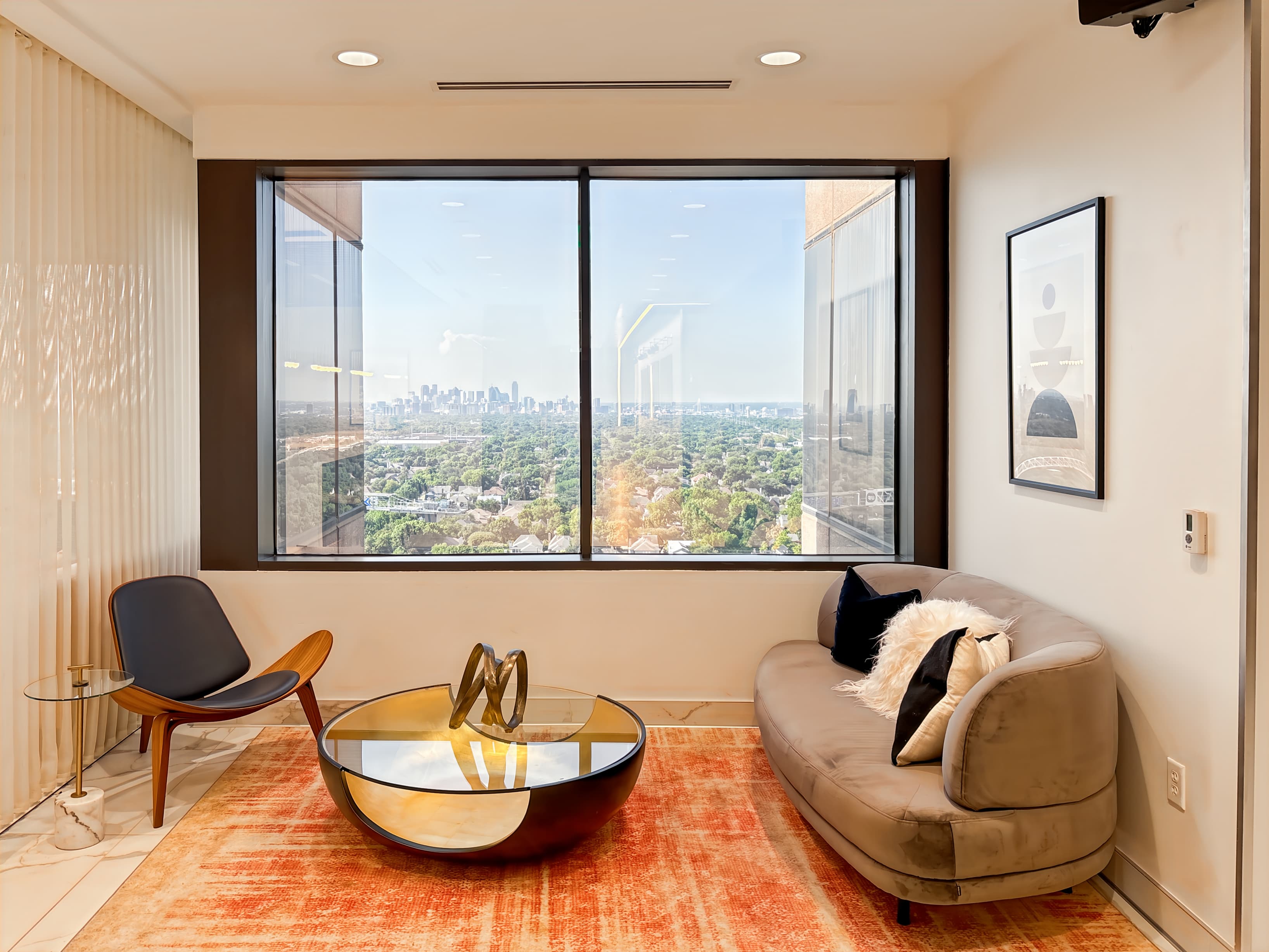 Shanghai, The Crest image 18