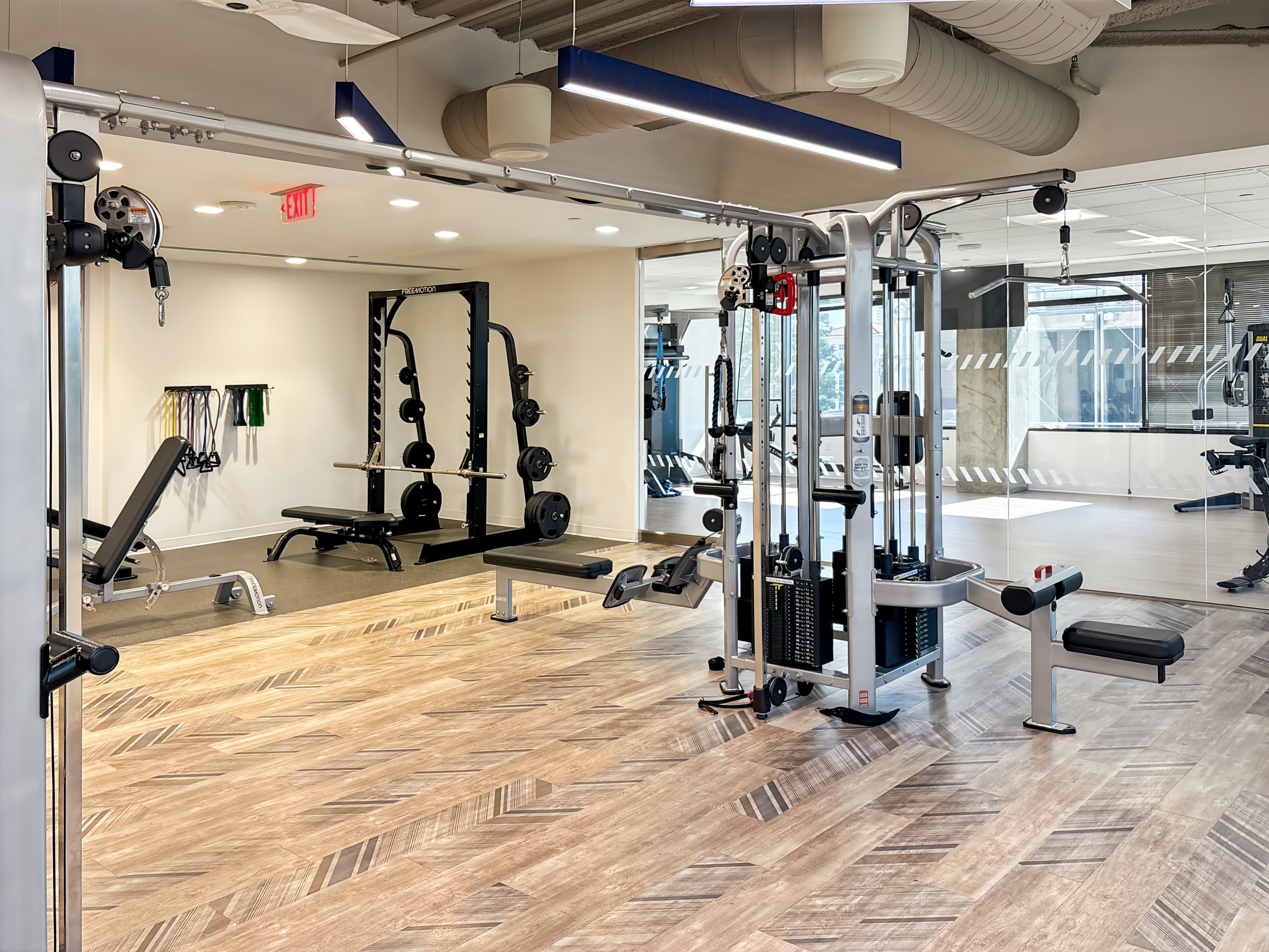 Shanghai, The Crest image 11