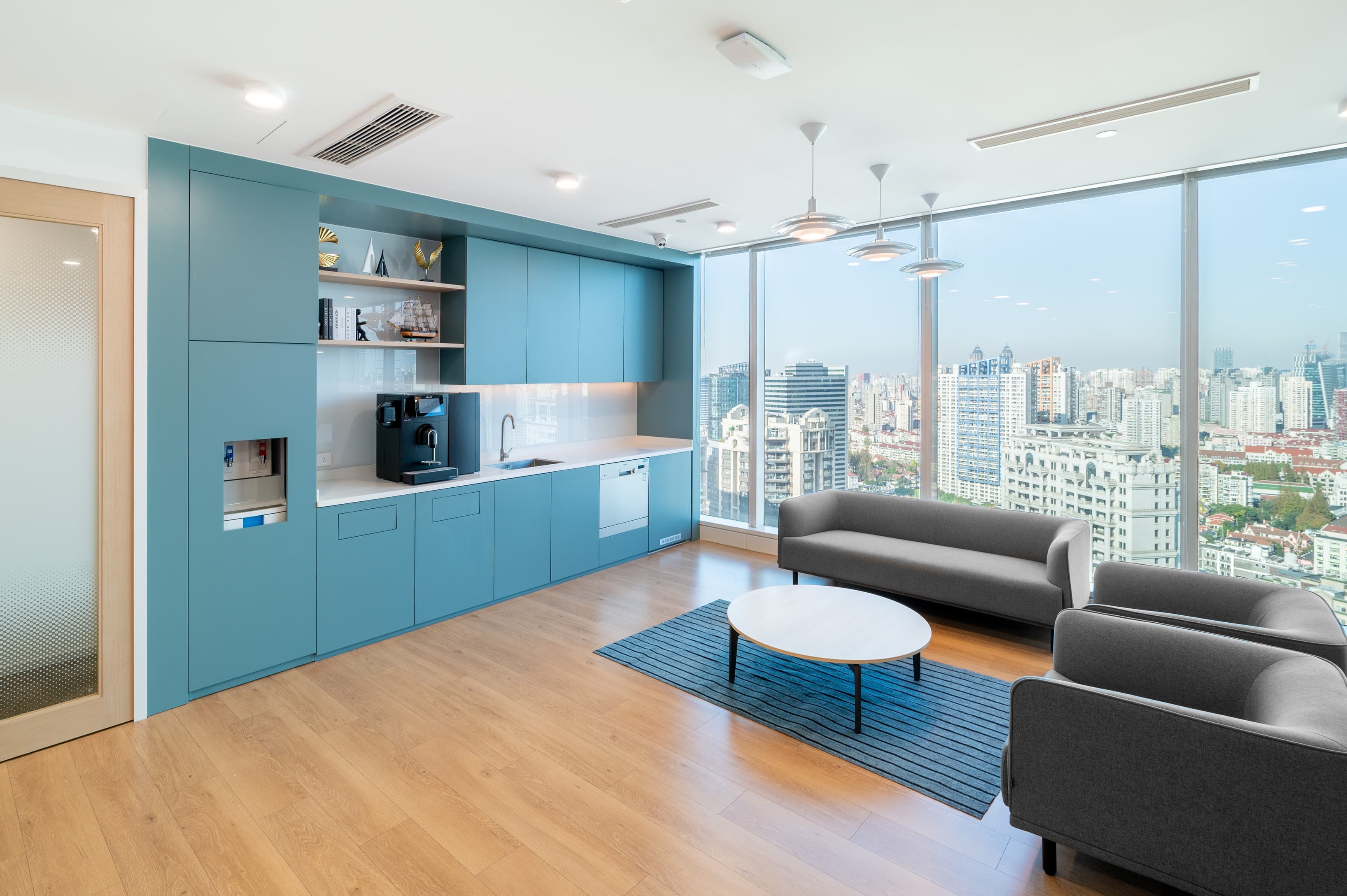 Shanghai, The Crest image 7 Shanghai, The Crest image 7