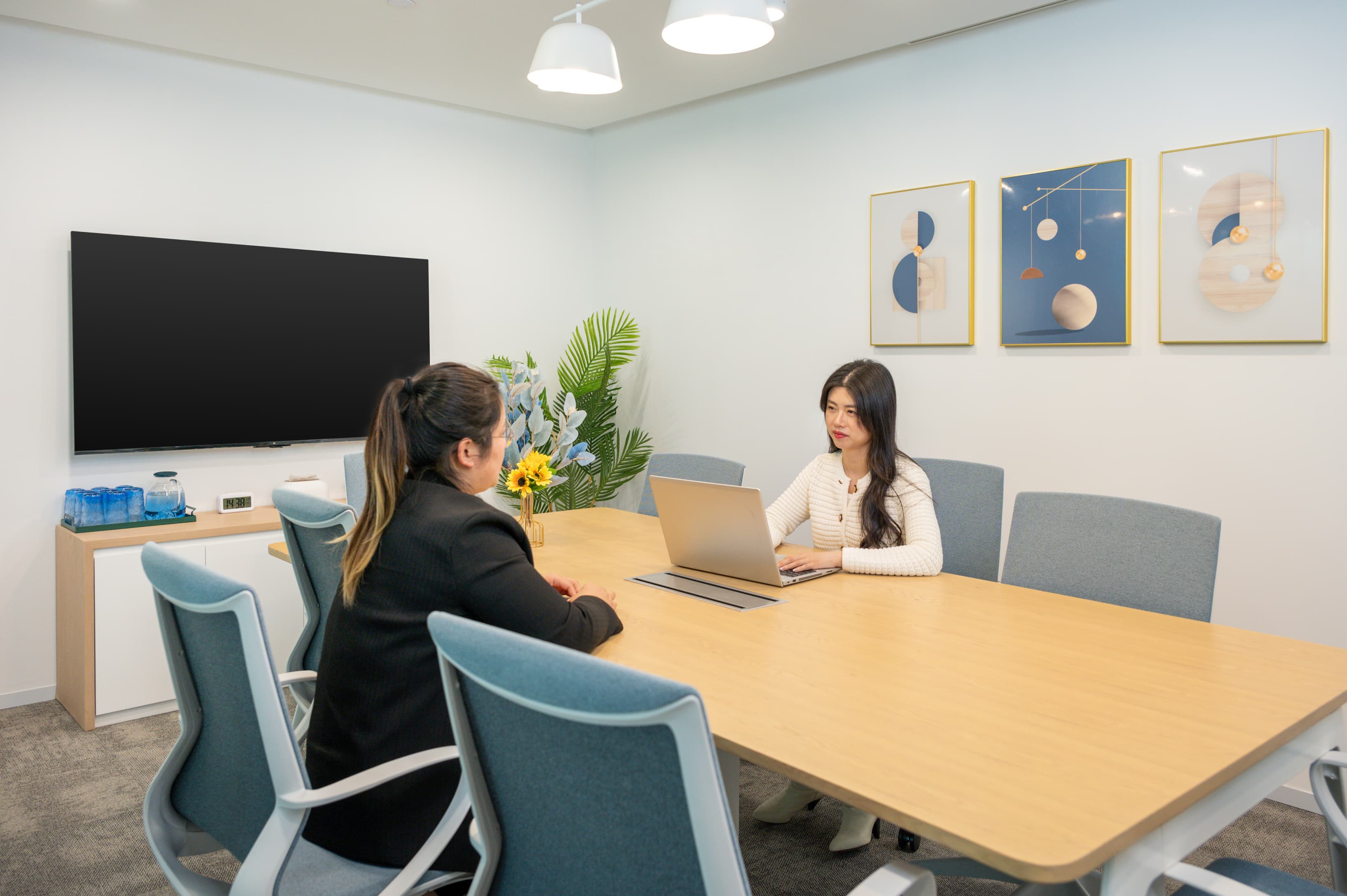 Shanghai, The Crest image 1 Shanghai, The Crest image 1