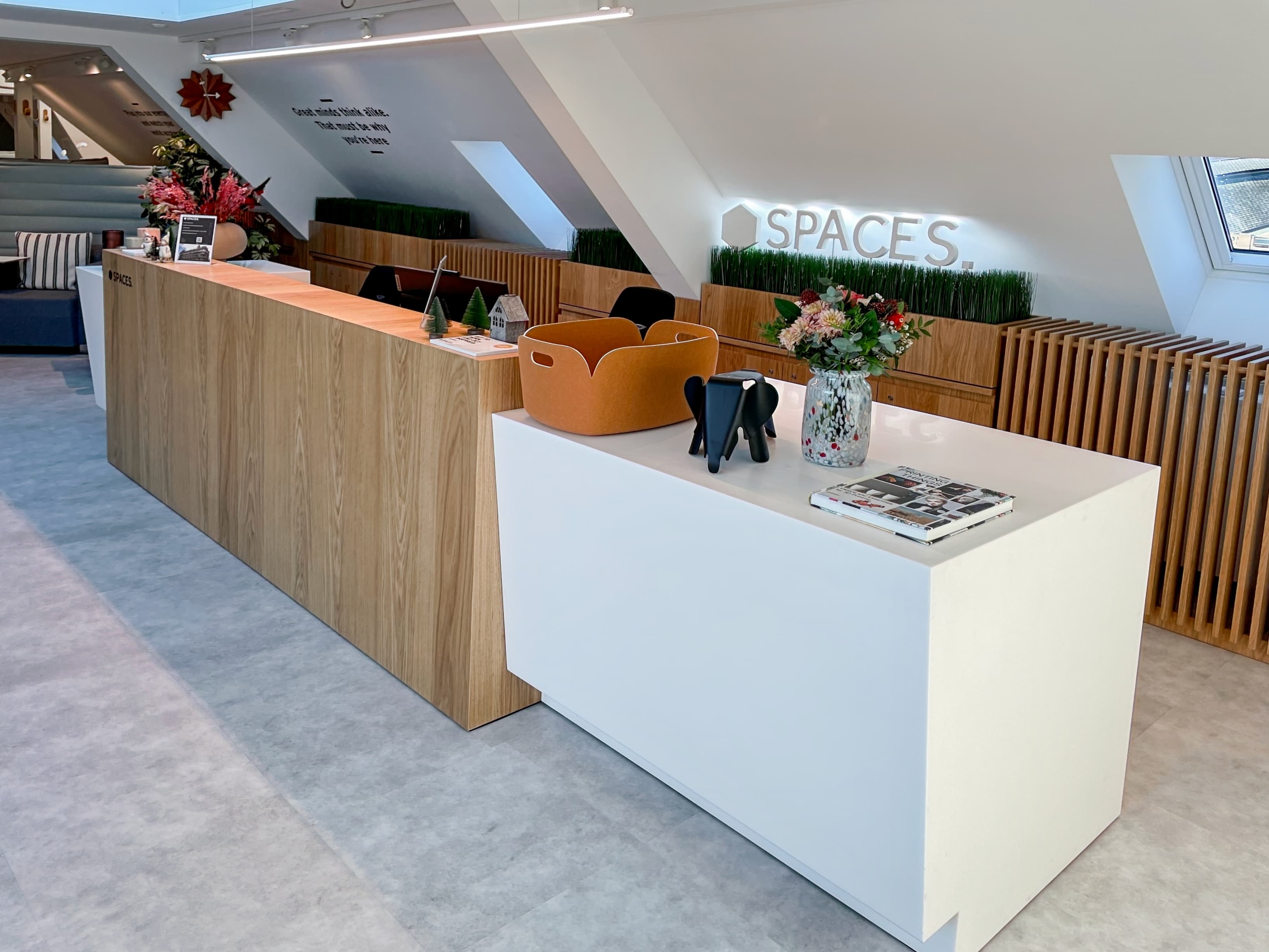 ZURICH, Spaces Bahnhofplatz image 4 ZURICH, Spaces Bahnhofplatz image 4