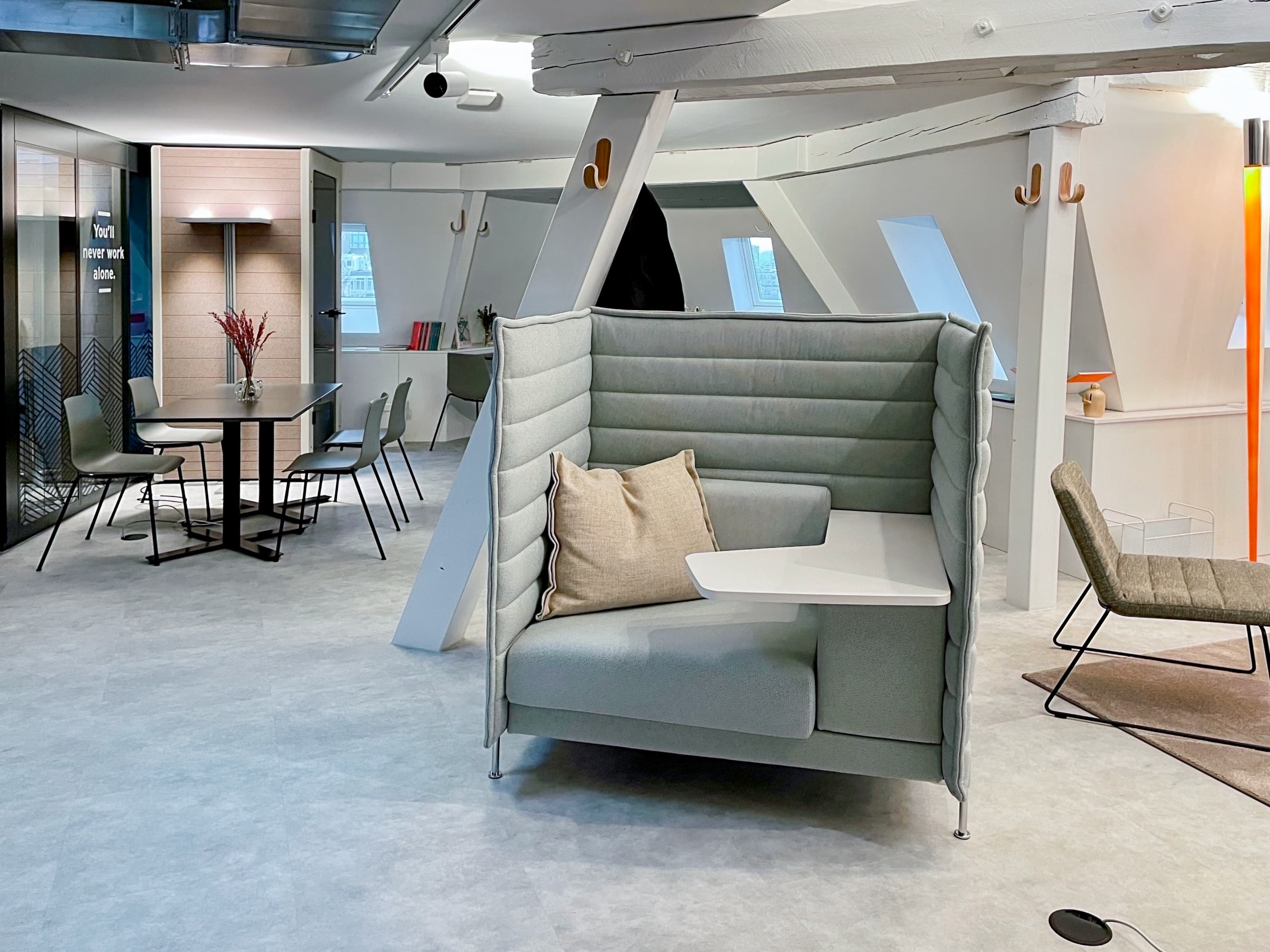 ZURICH, Spaces Bahnhofplatz image 3 ZURICH, Spaces Bahnhofplatz image 3