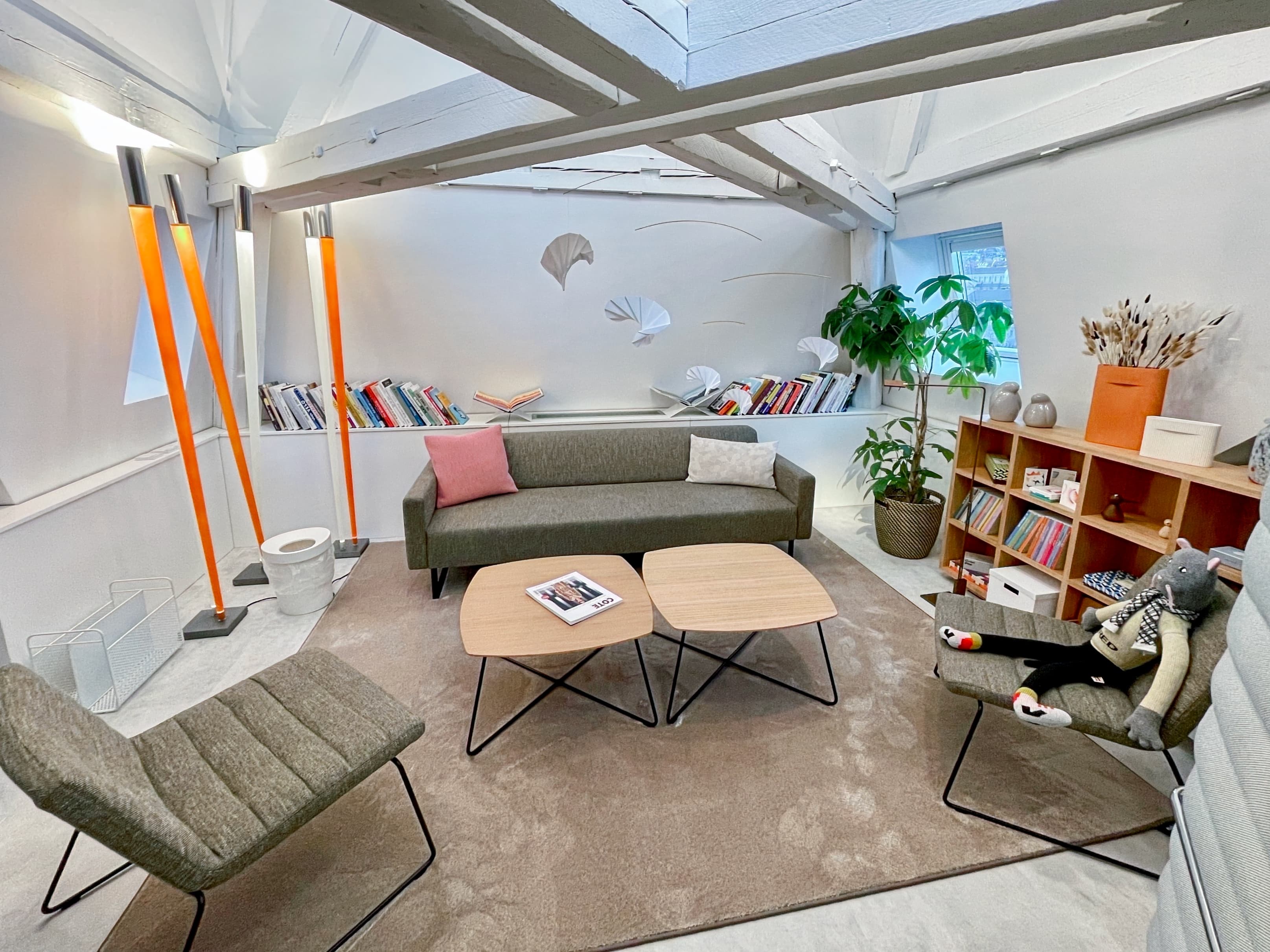 ZURICH, Spaces Bahnhofplatz image 6 ZURICH, Spaces Bahnhofplatz image 6