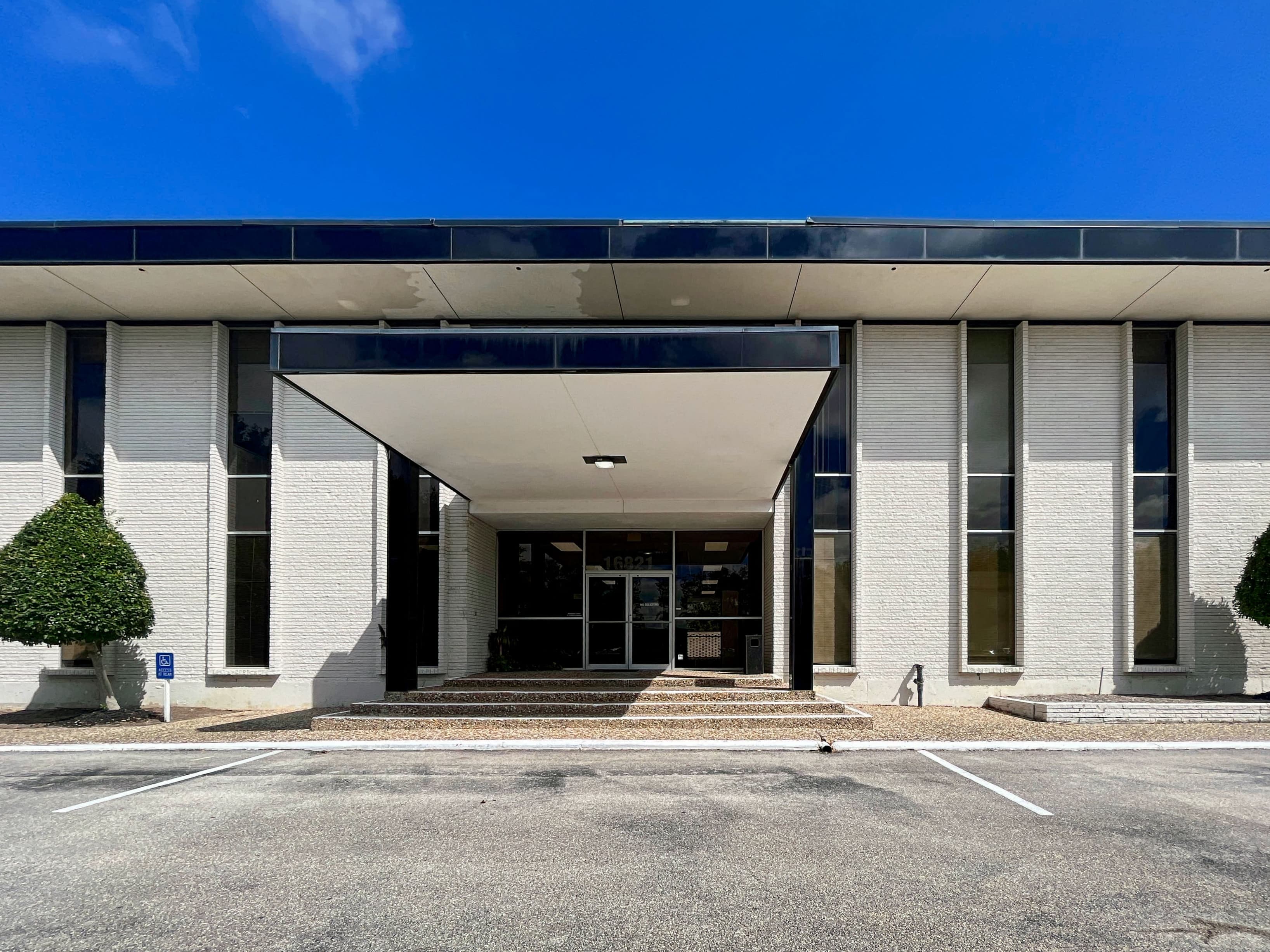 TX, Houston - Buccaneer Ln. image 11