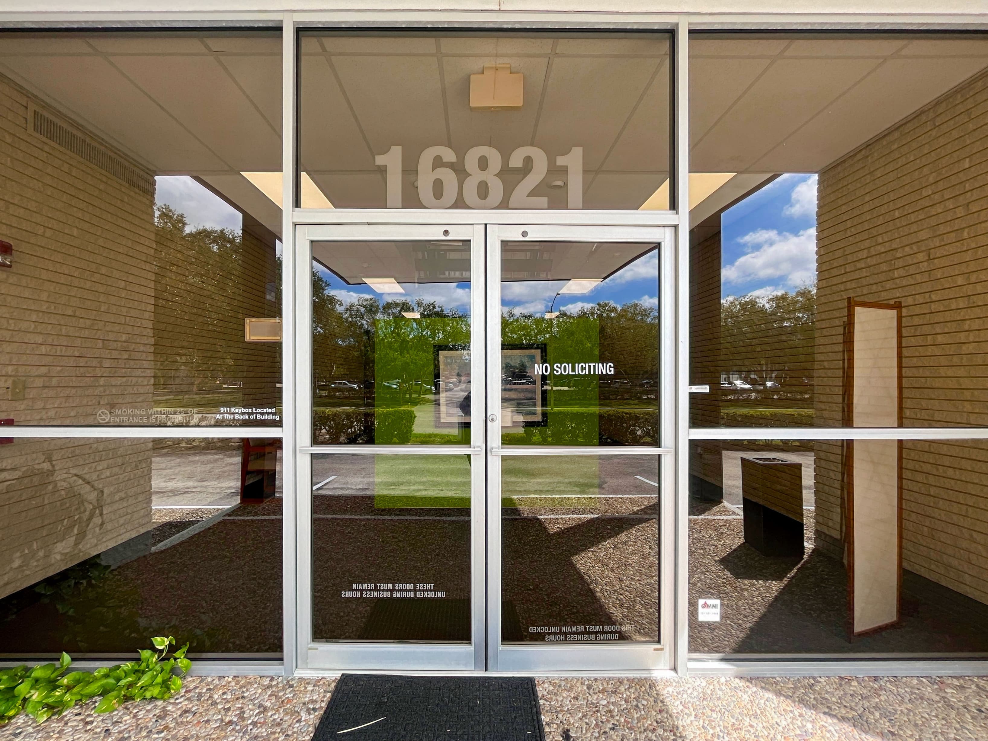 TX, Houston - Buccaneer Ln. image 2