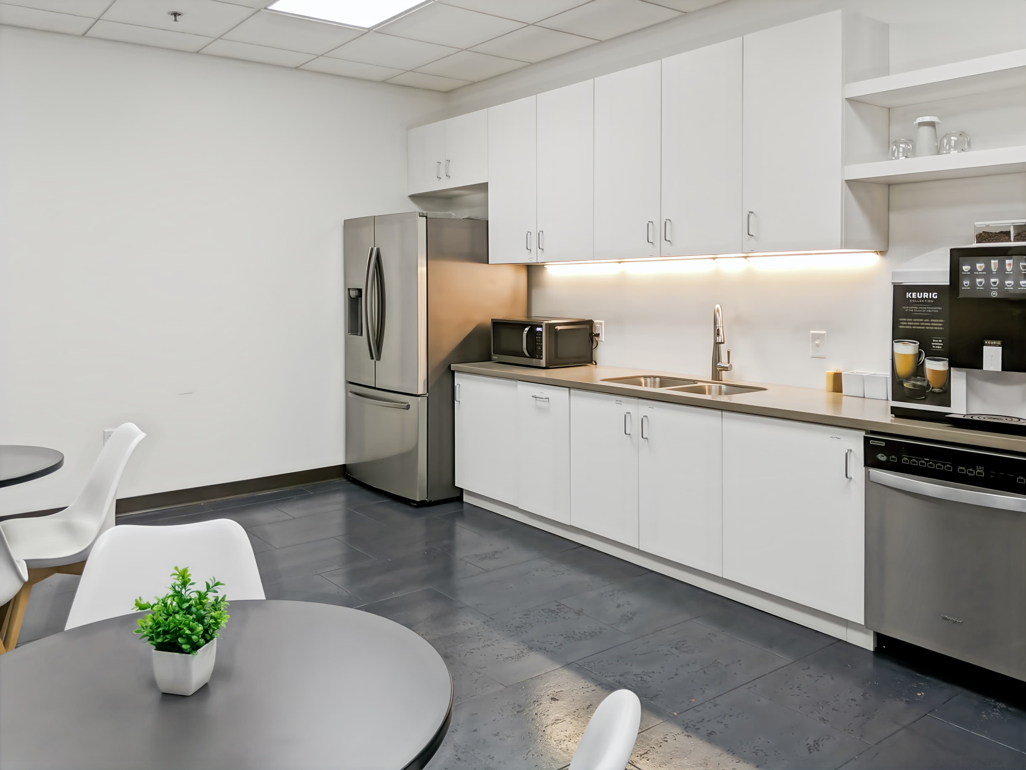 ND, Fargo - 32nd Avenue image 6