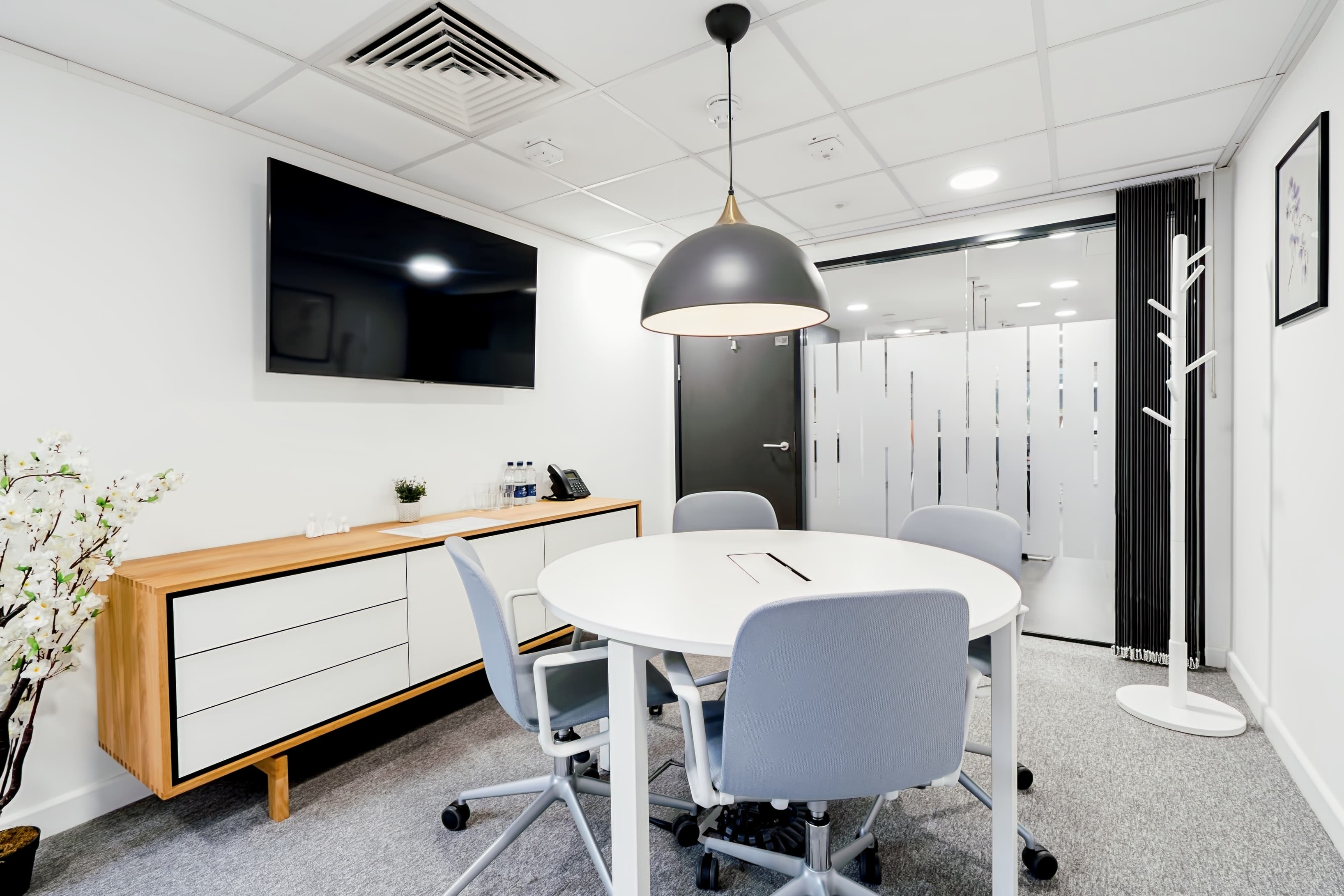 Tunbridge Wells, Pluto House image 1