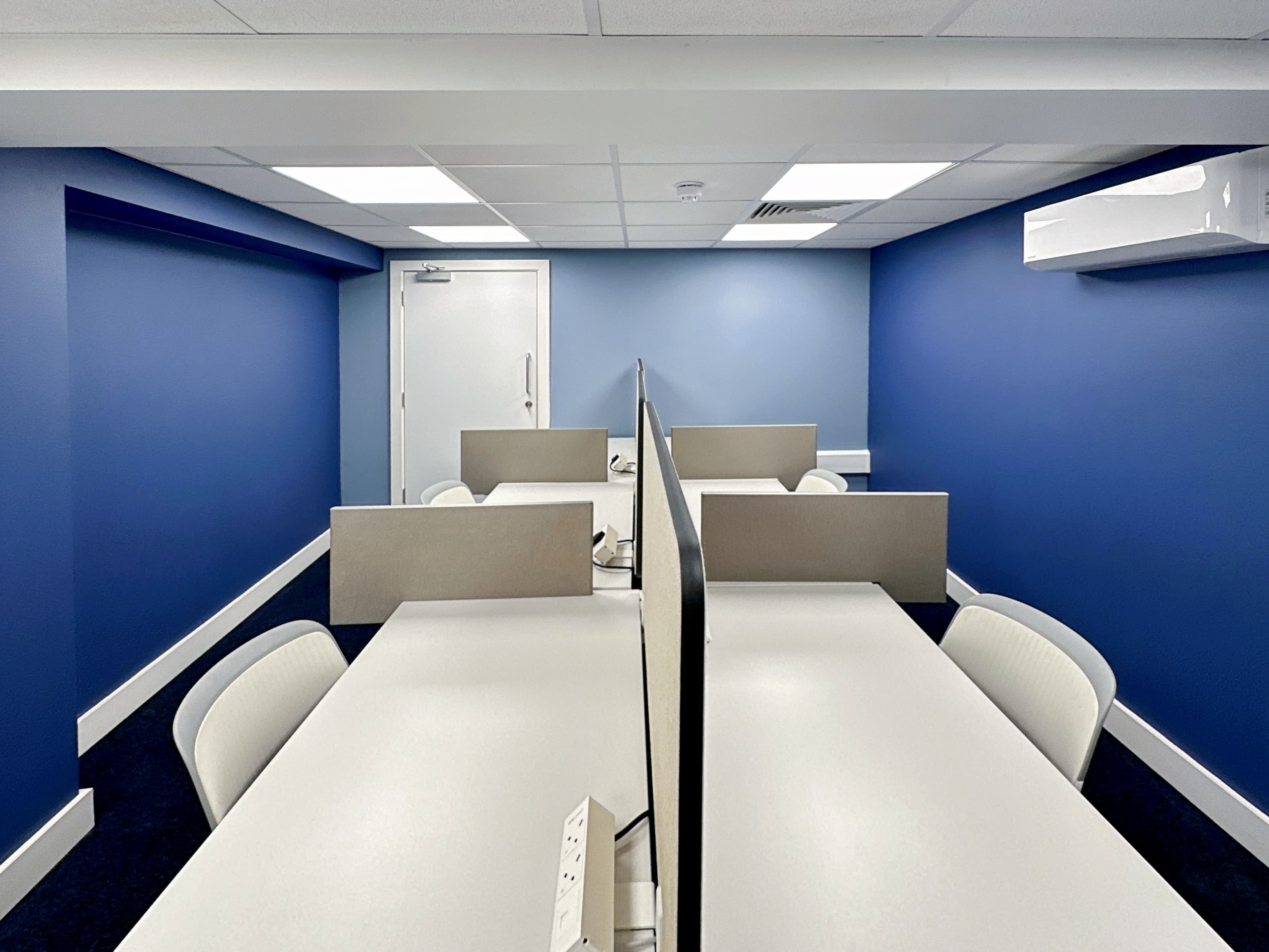 LONDON, Waterloo image 6