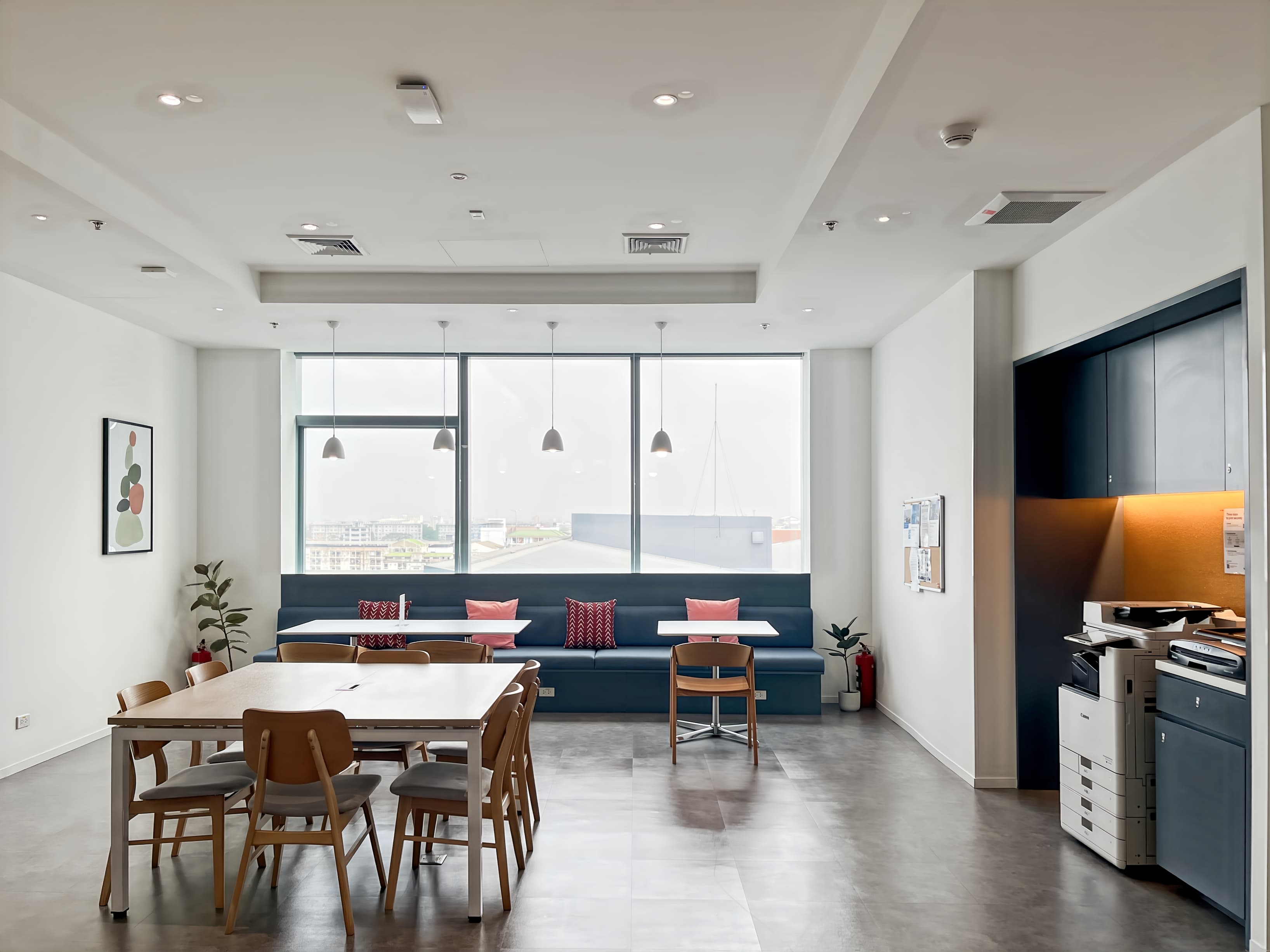 Bangkok, WHA Tower image 4