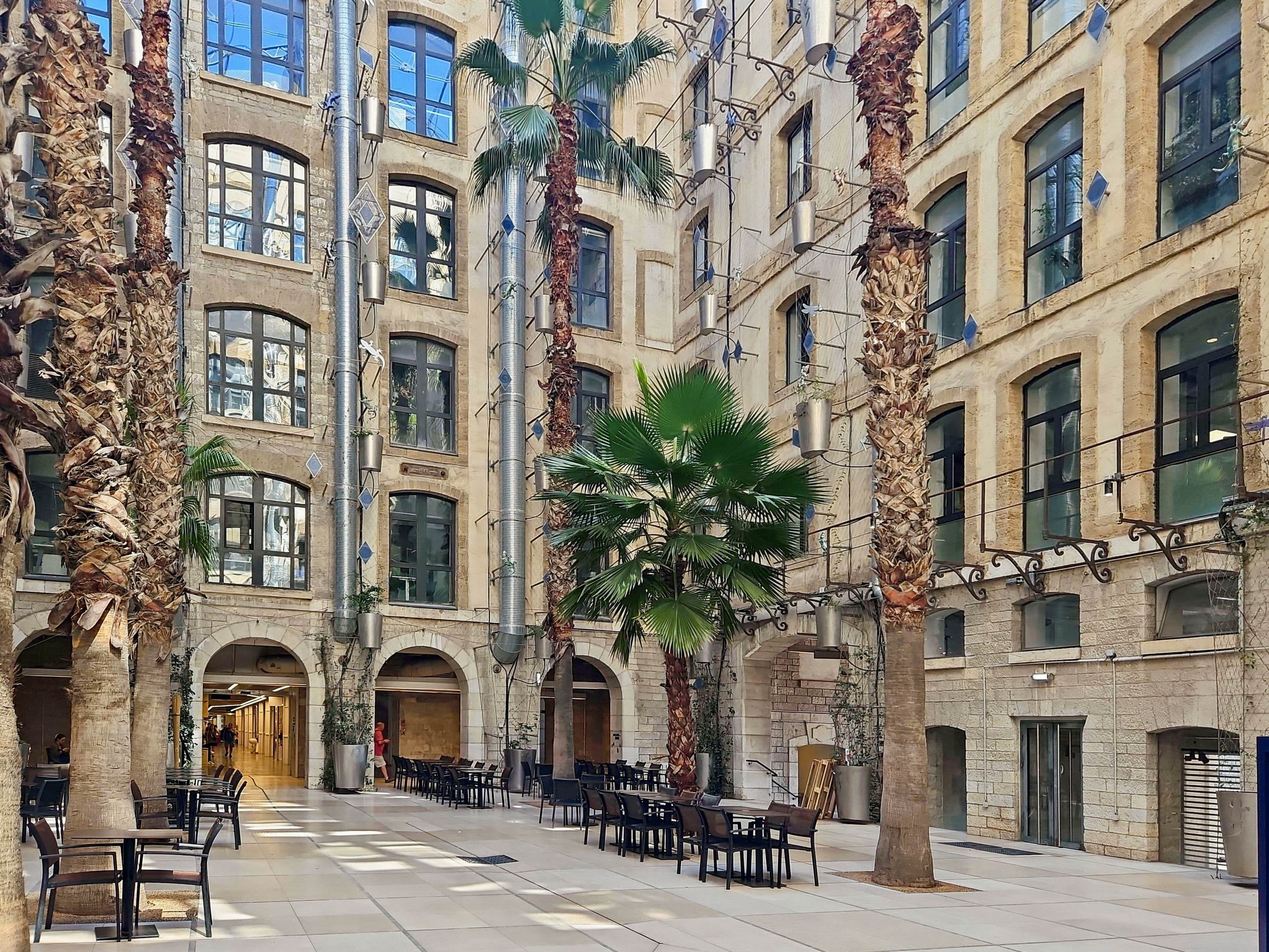 MARSEILLE, Les Docks image 3 MARSEILLE, Les Docks image 3