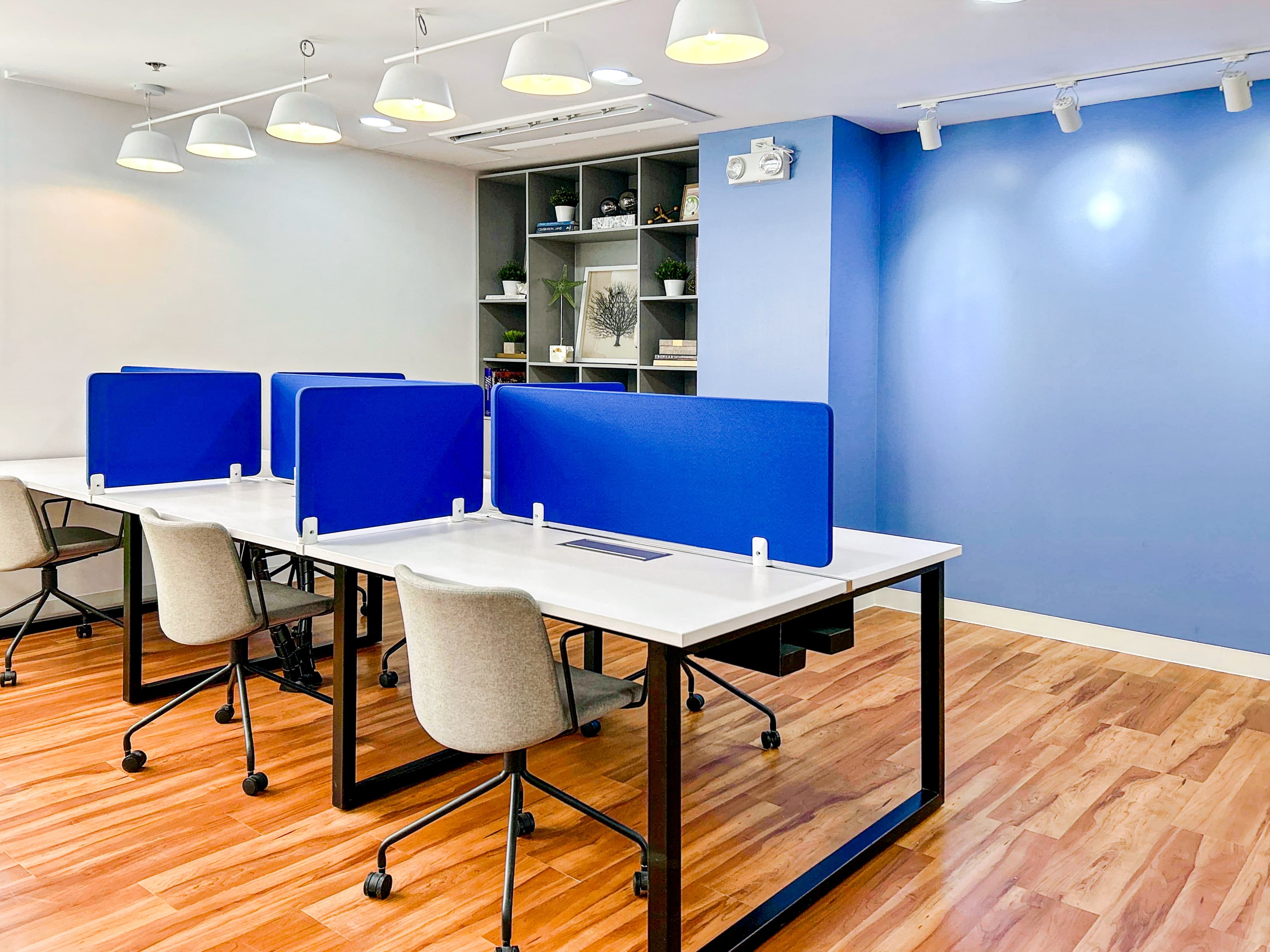 Quezon City, Triumph Square image 3 Quezon City, Triumph Square image 3