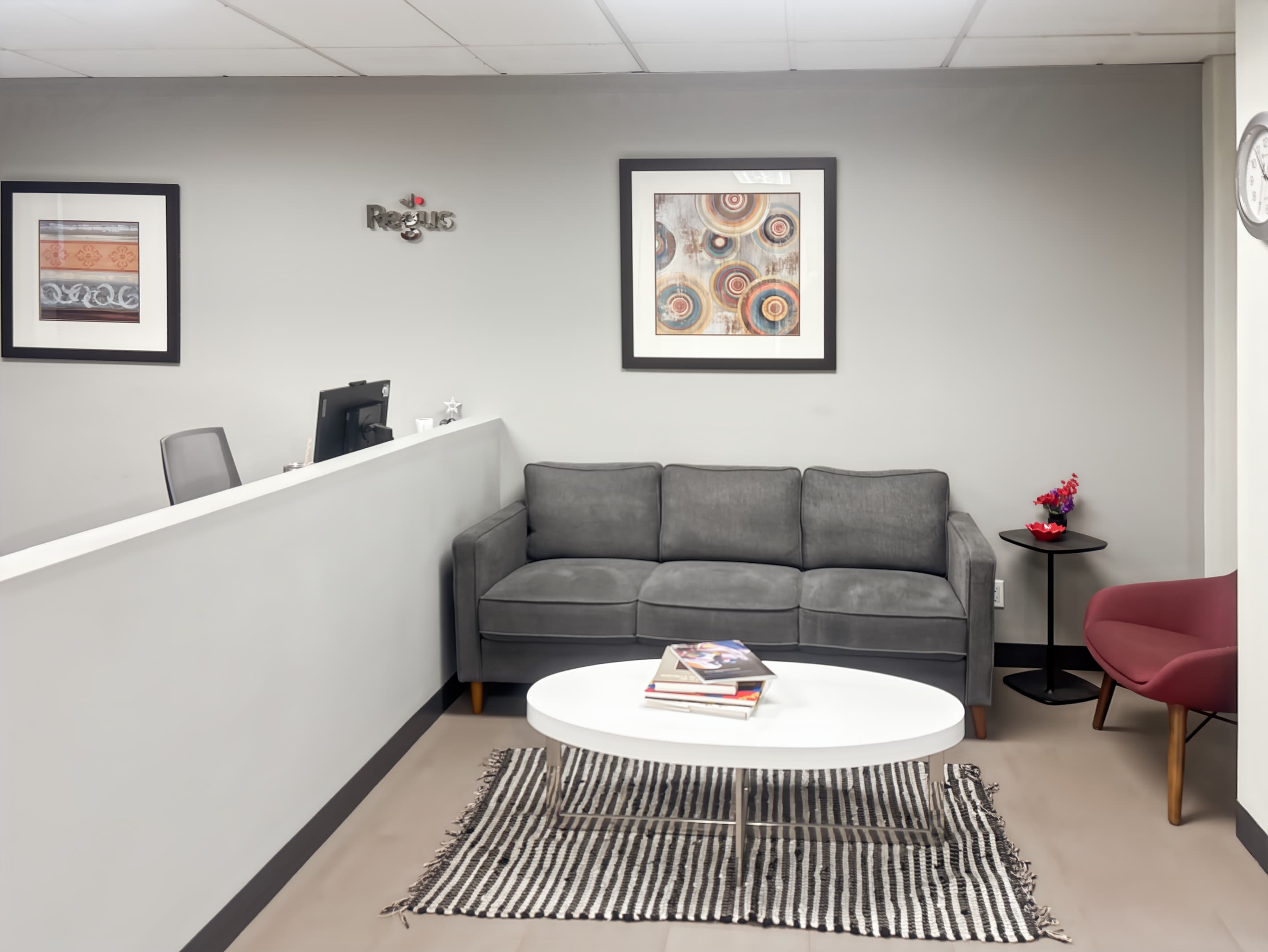 NY, Melville - Broadhollow Rd image 6